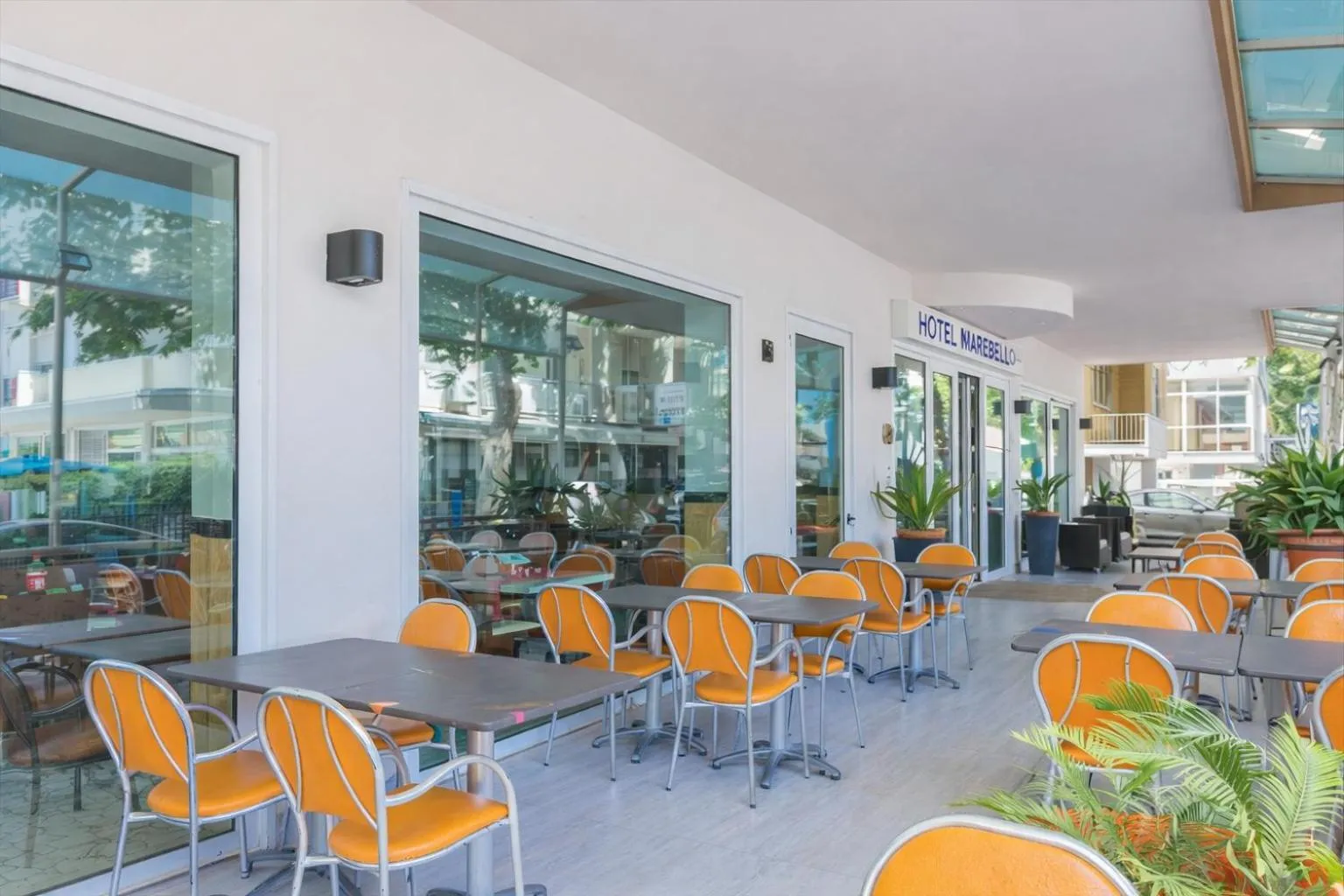 Seating area in Hotel Marebello