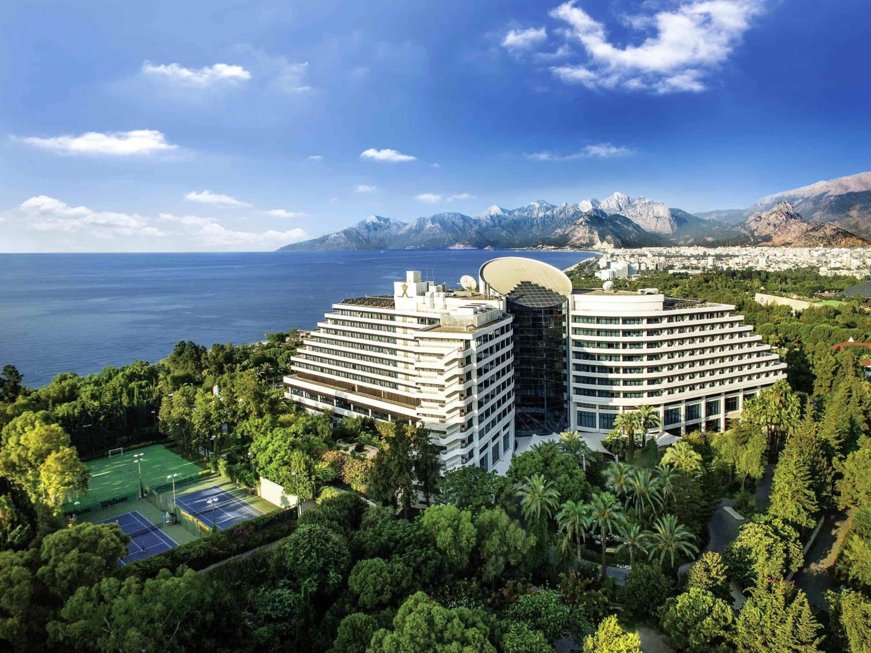 Restaurant/places to eat in Rixos Downtown Antalya - The Land Of Legends Access