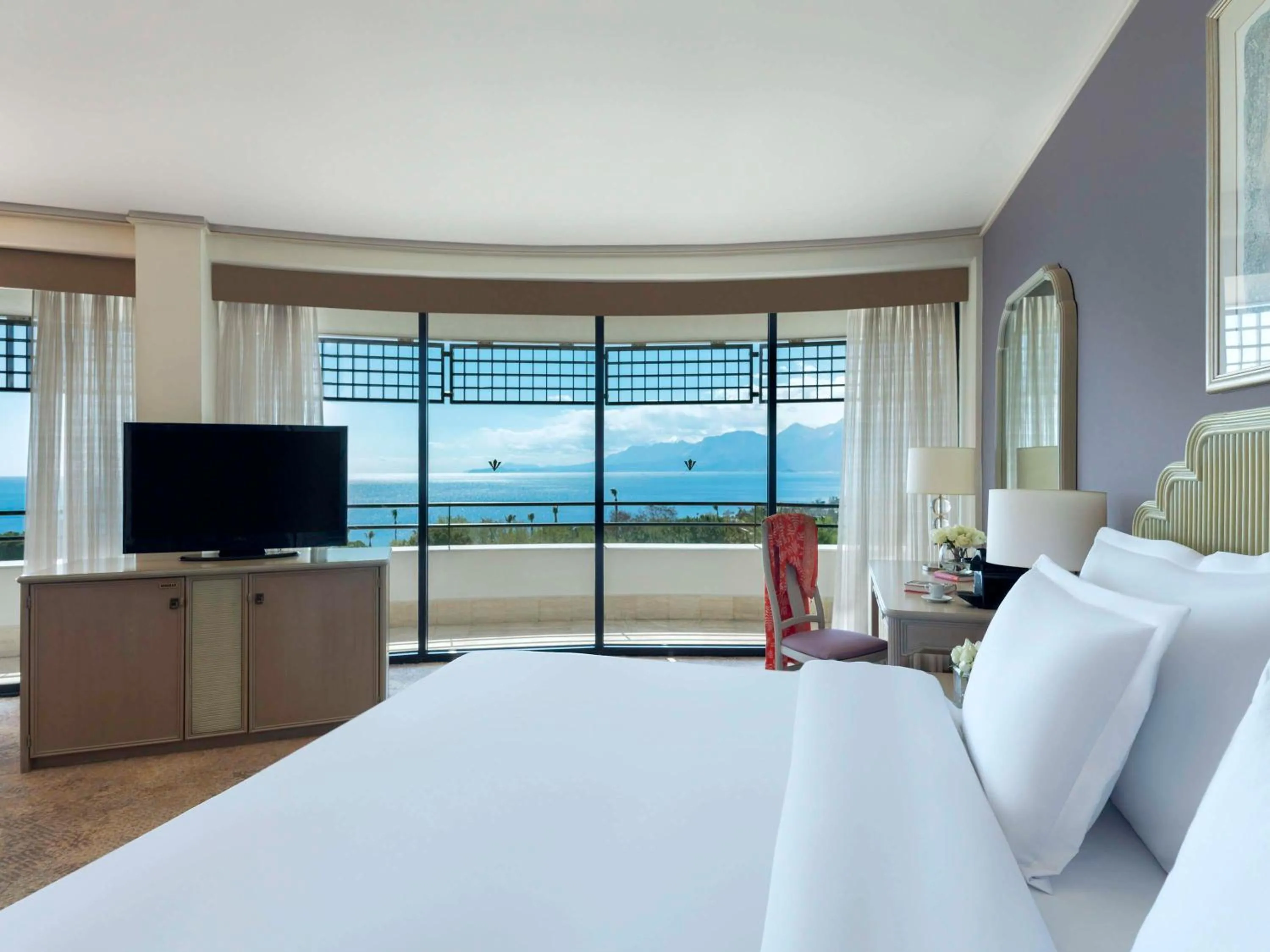 Bedroom, Bed in Rixos Downtown Antalya - The Land Of Legends Access