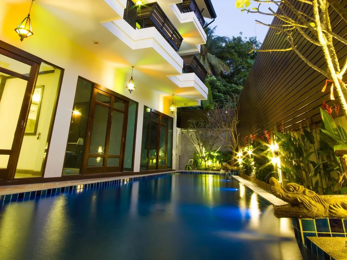 Pool view in Baan Ratchiangsaen