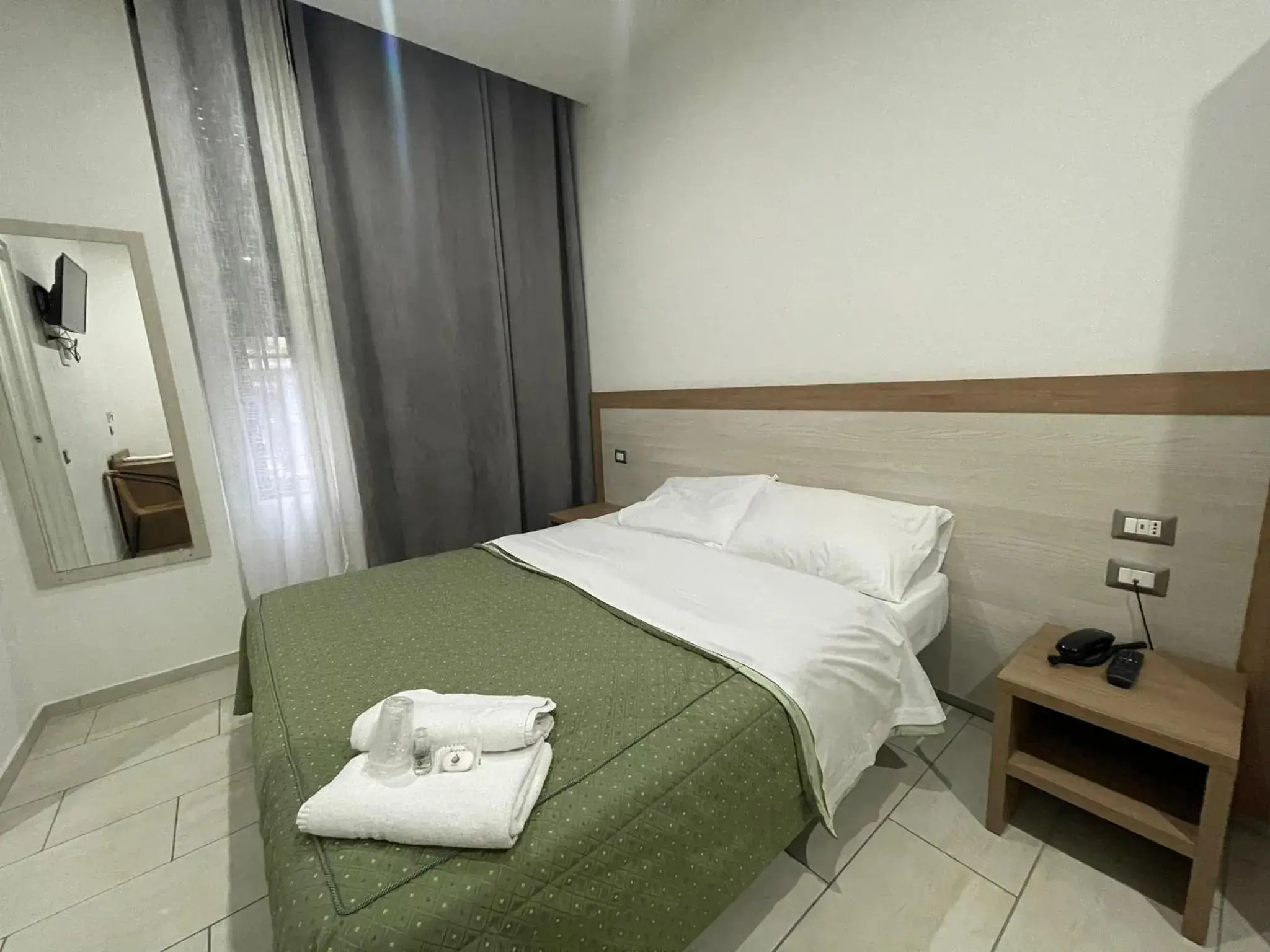 Double Room in Hotel 26 Double Room in Hotel 26