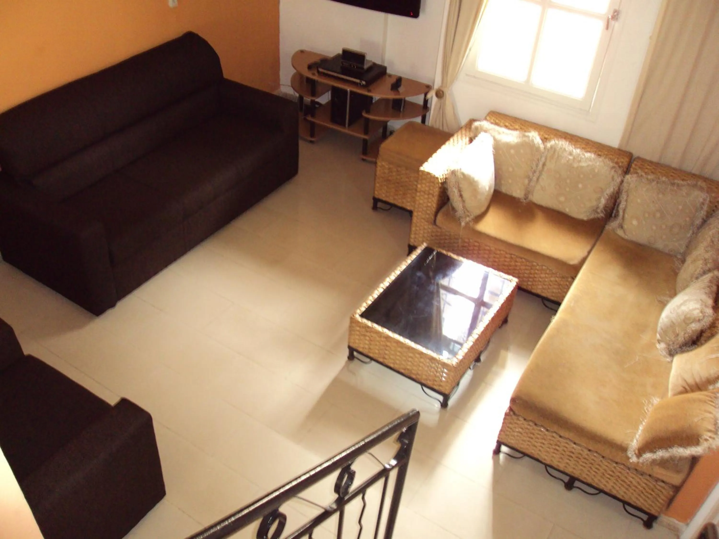 Communal lounge/ TV room in Residences Hotels Sejours Affaires