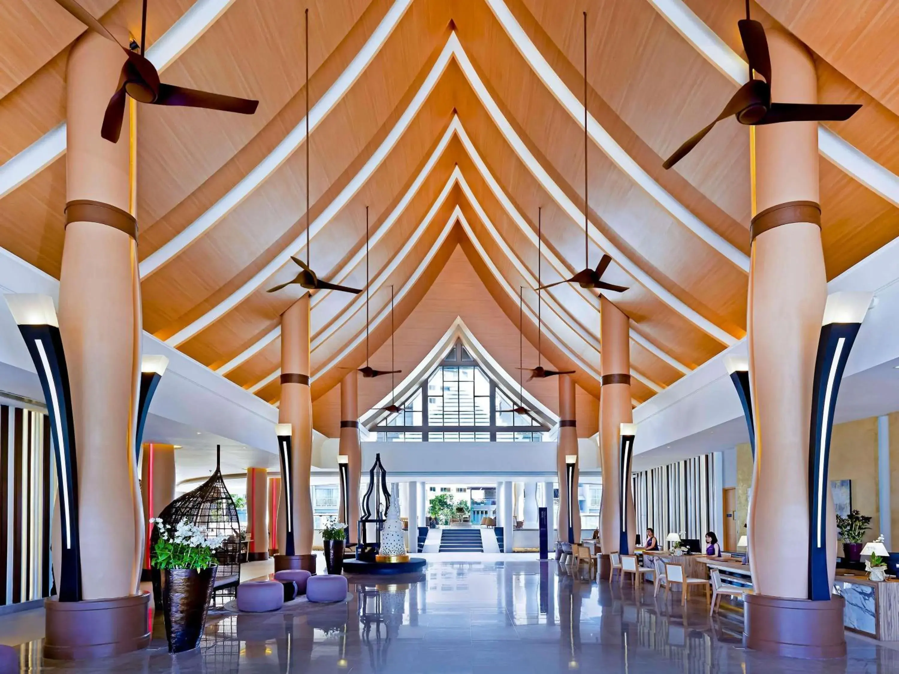 Property building in Grand Mercure Phuket Patong Property building in Grand Mercure Phuket Patong