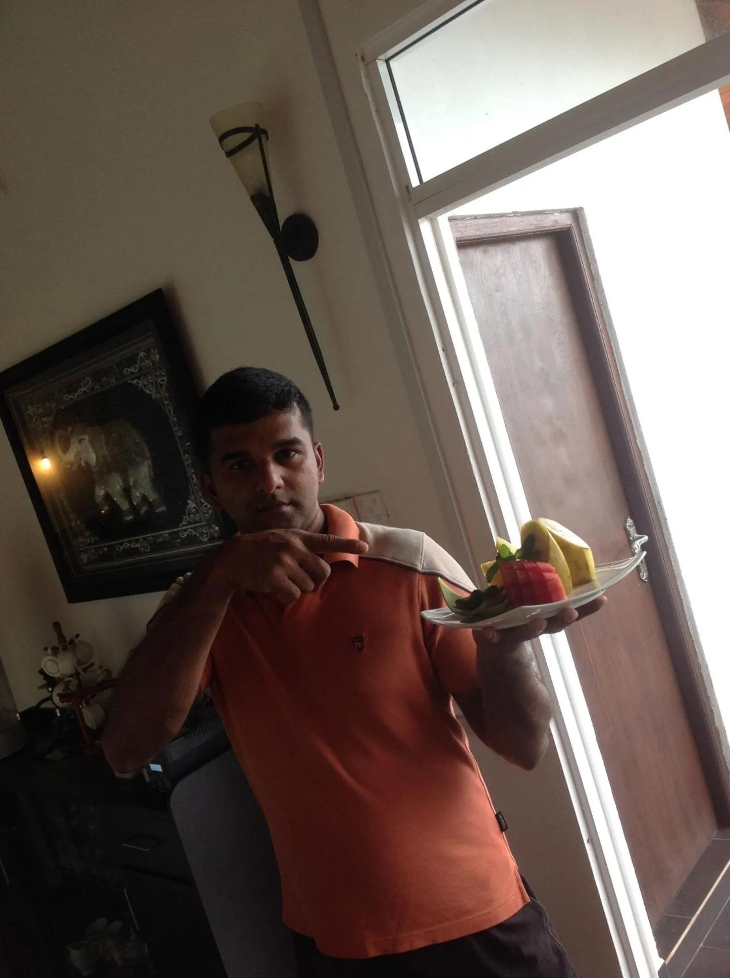 Food in Villa Baywatch, Rumassala