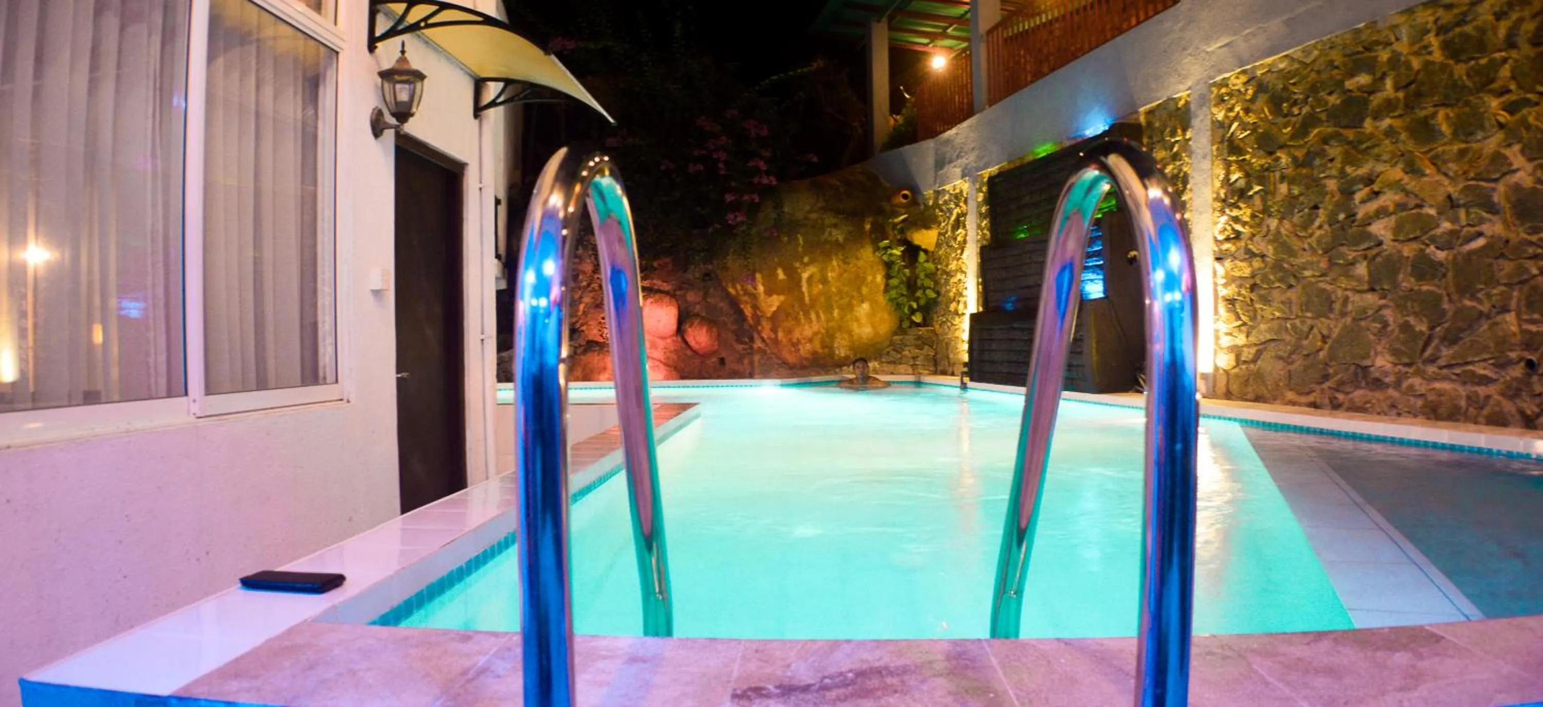 Swimming pool in Villa Baywatch, Rumassala