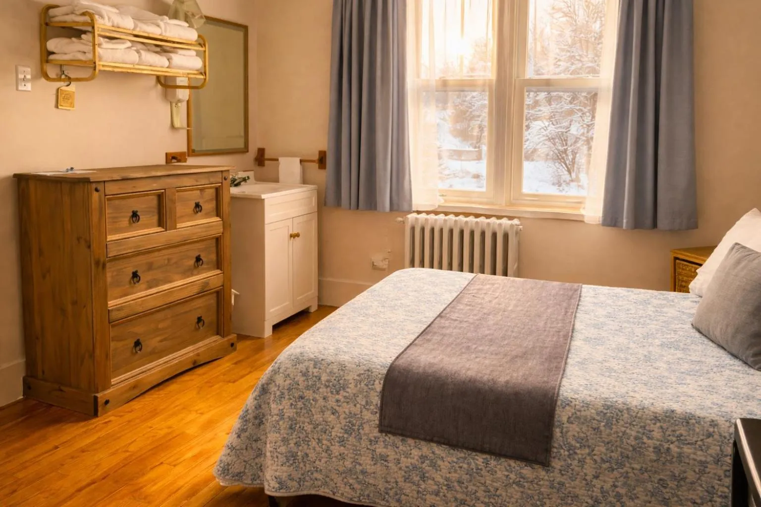 Bed in Auberge L'Orpailleur