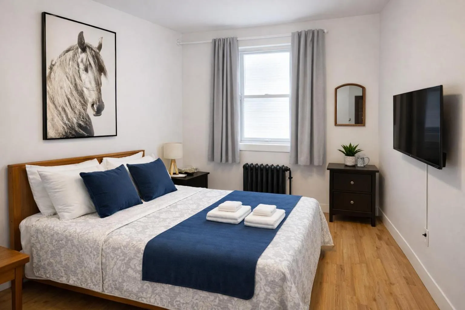 Bedroom, Bed in Auberge L'Orpailleur