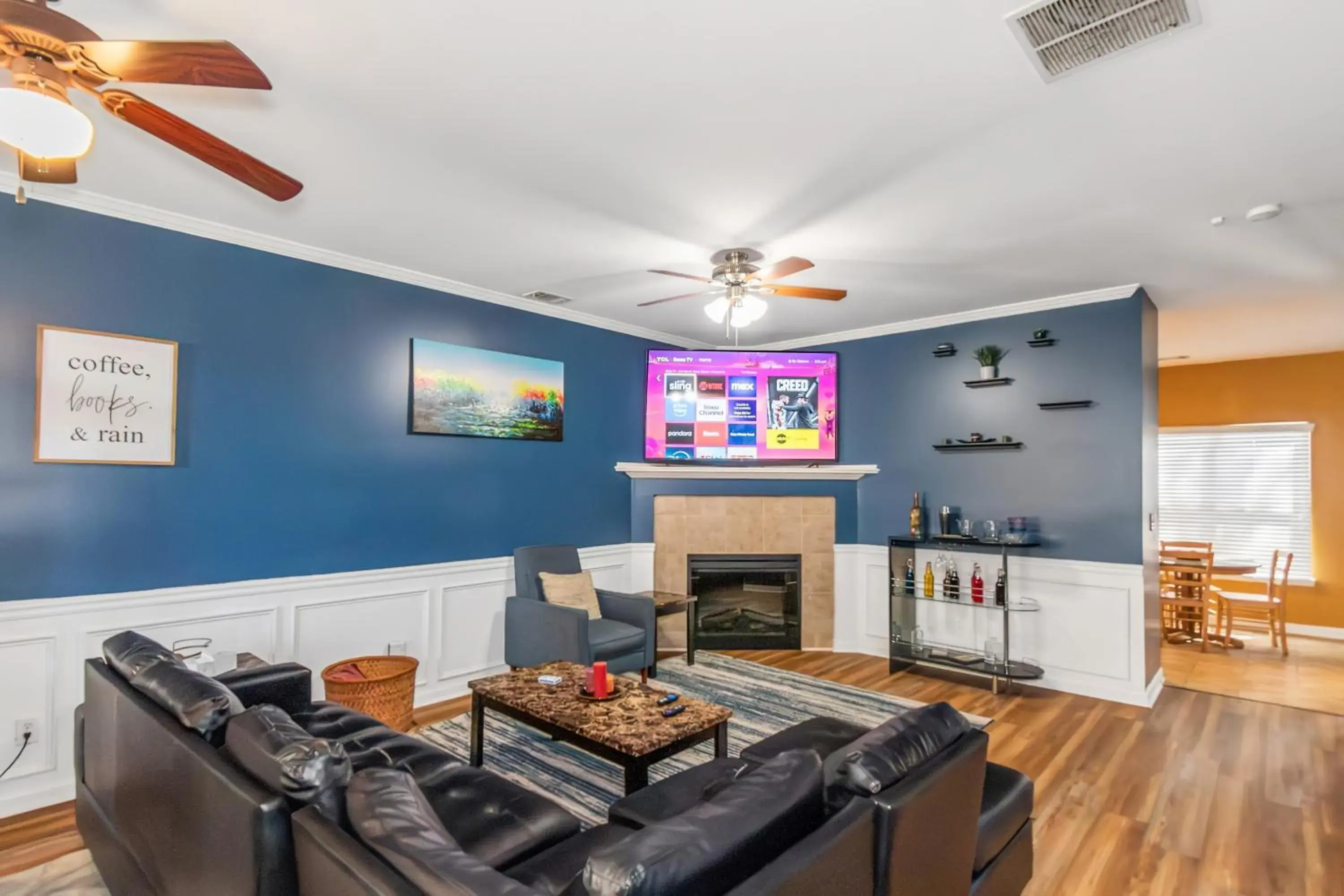 4 - Bed home with Cali King Bed, 12 mins to DTWN 4 - Bed home with Cali King Bed, 12 mins to DTWN