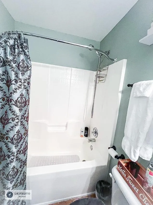 Shower in 4 - Bed home with Cali King Bed, 12 mins to DTWN