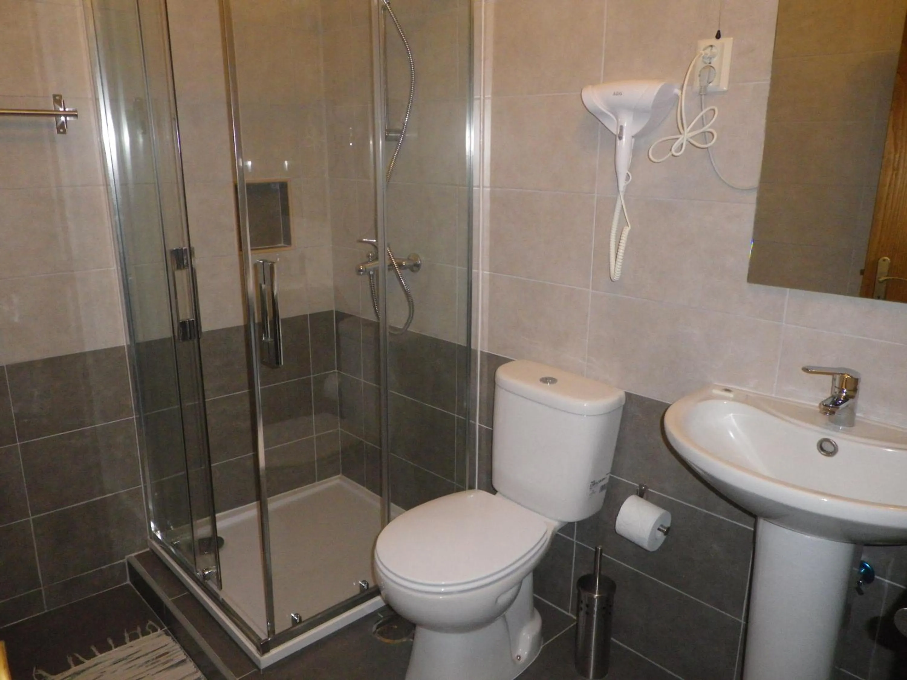Bathroom in Casa da Bica Gondesende