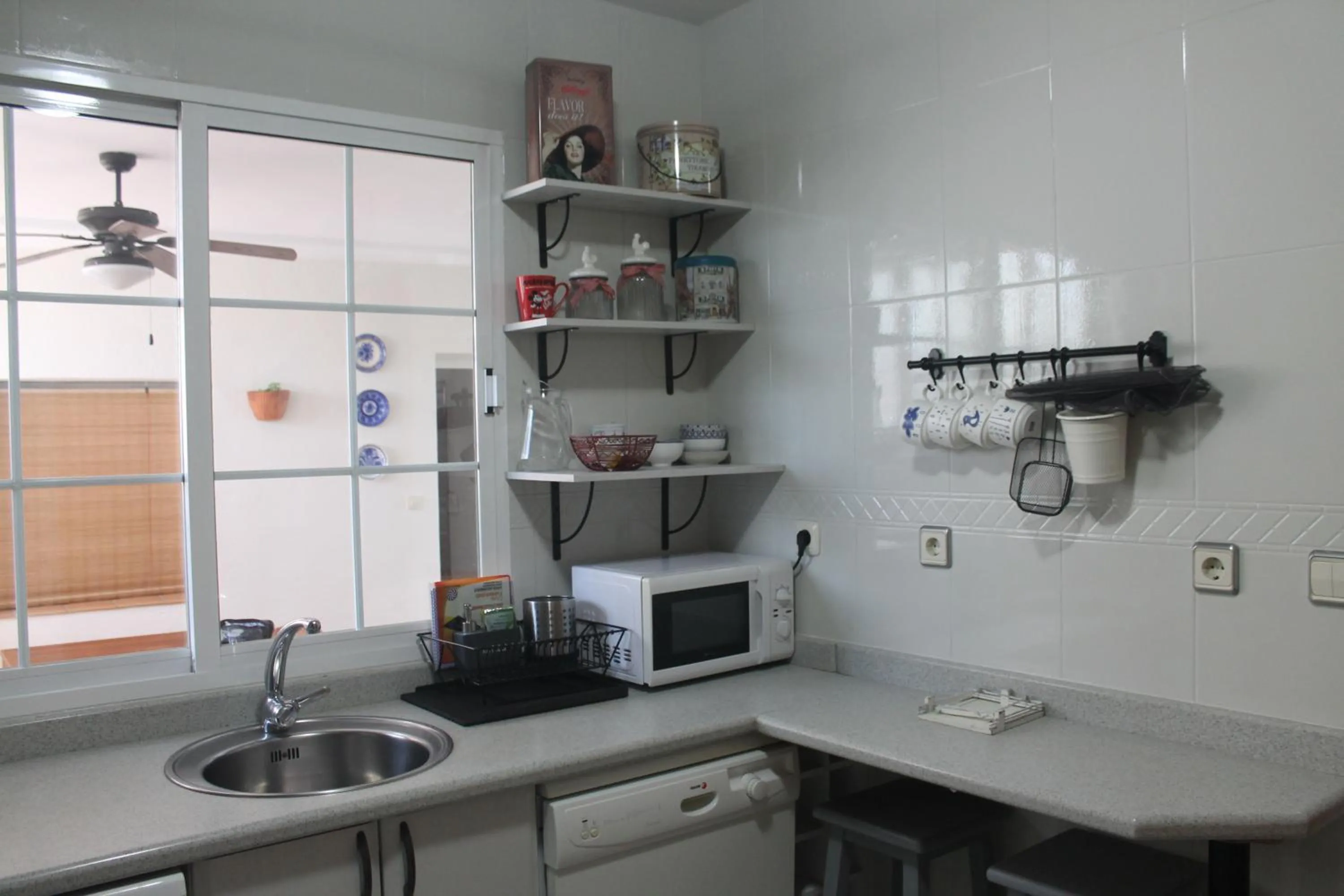 minibar in Hedera