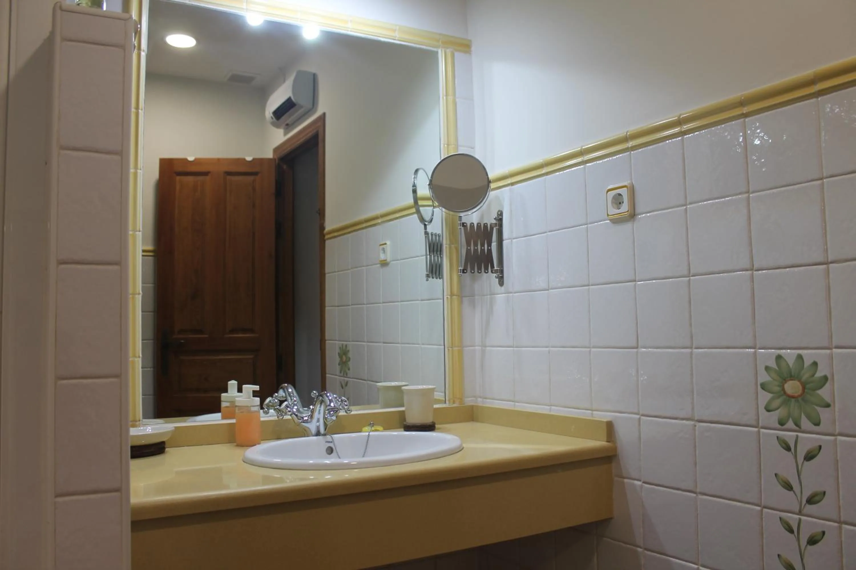 Bathroom in Hedera
