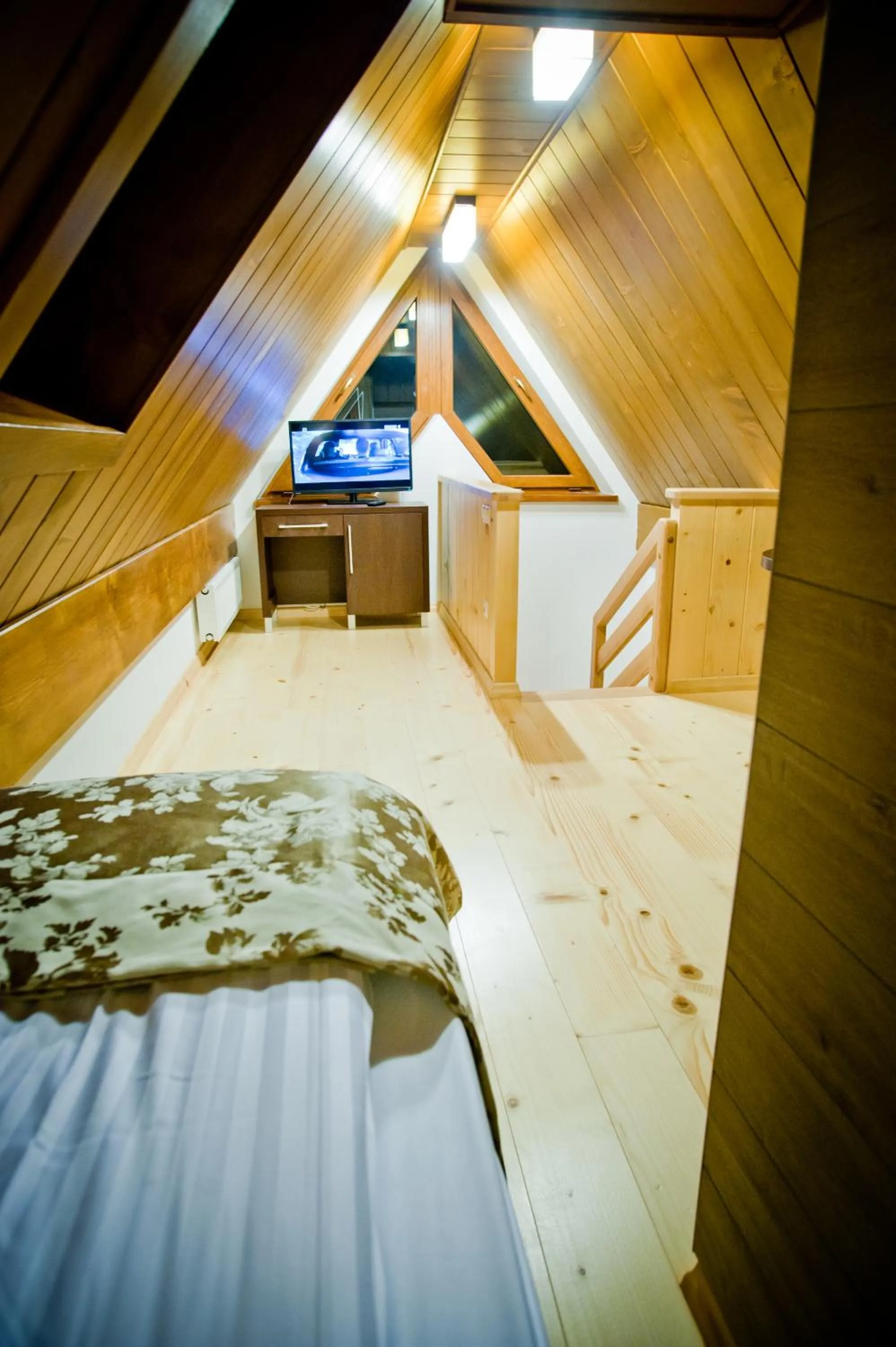 Shower, Bed in Apartamenty Rubin