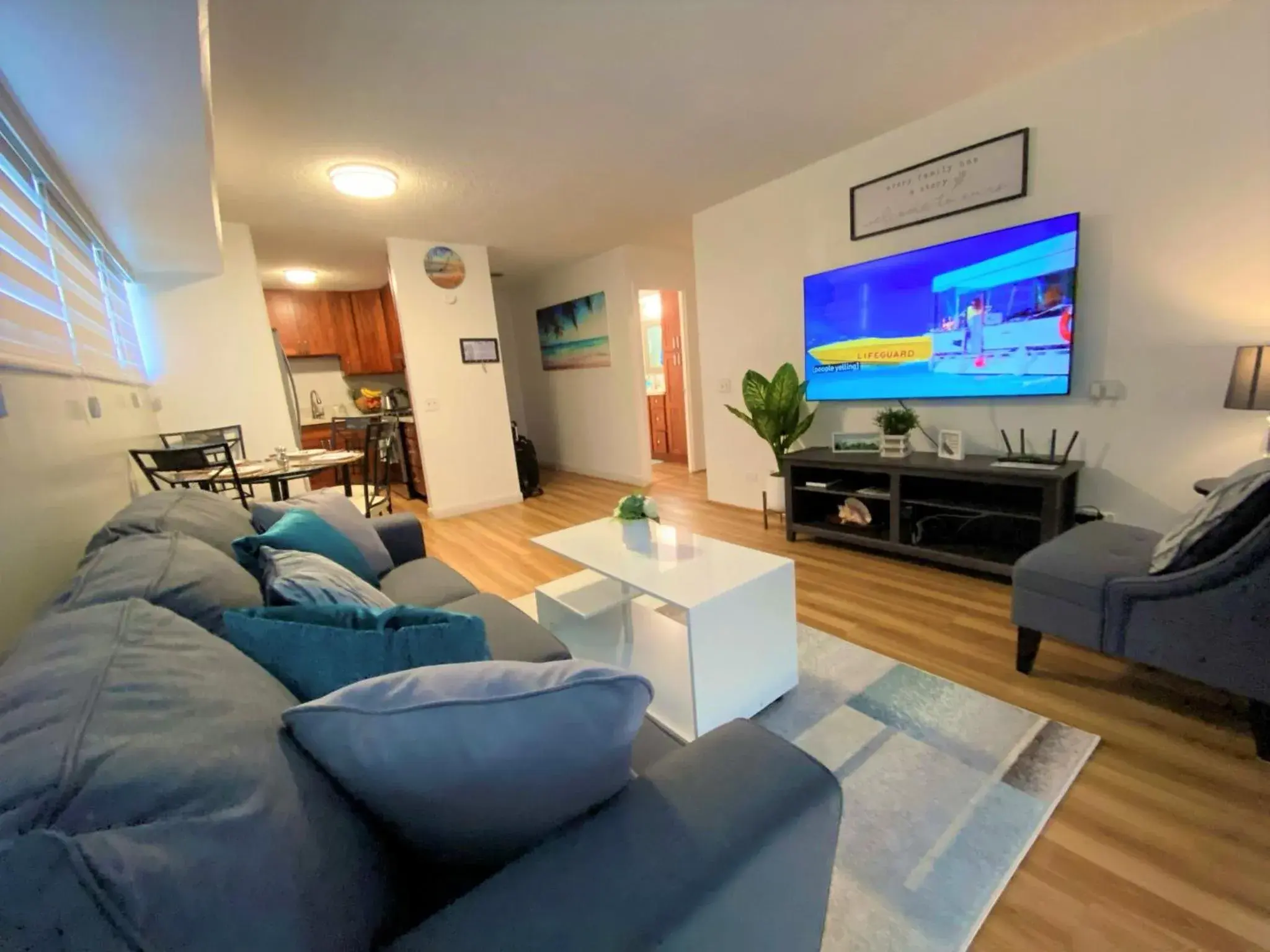 Cozy 2beds,2baths, free parking at Waikiki Beach Cozy 2beds,2baths, free parking at Waikiki Beach