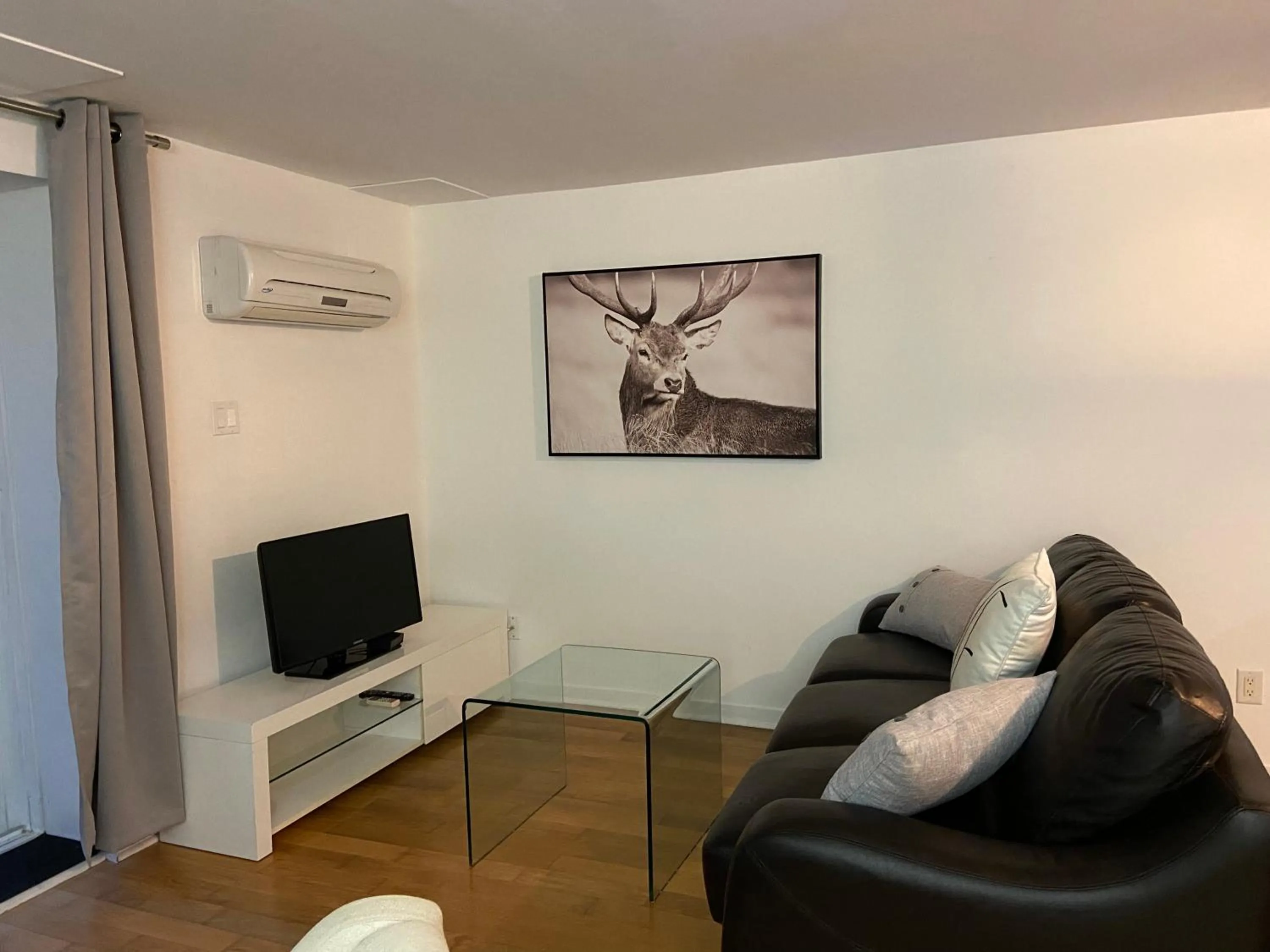 Seating Area in Condo Hotel Au pied du Mont Orford