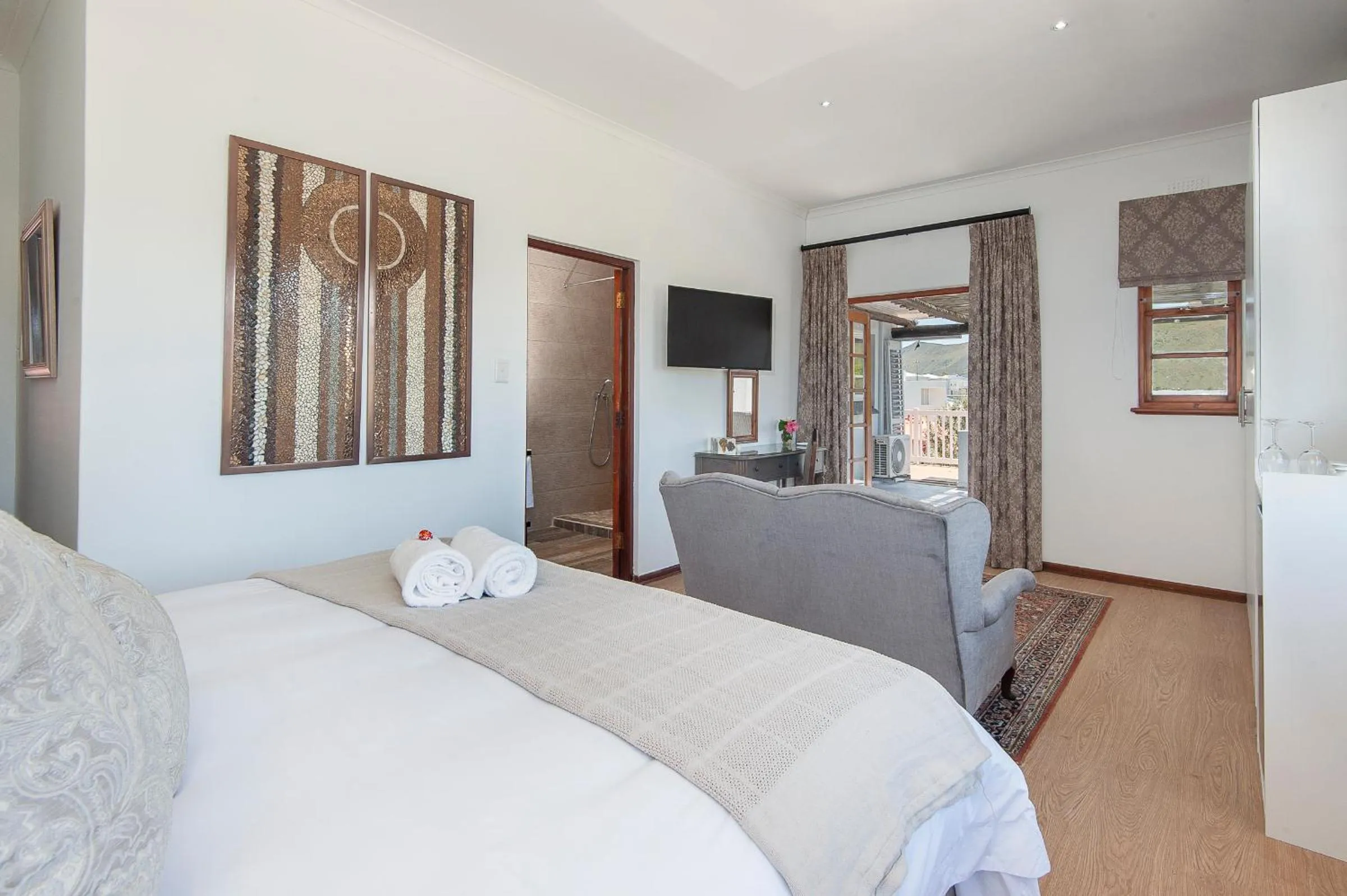 Bed in Villa Venusta Luxury Guesthouse - Solar Power