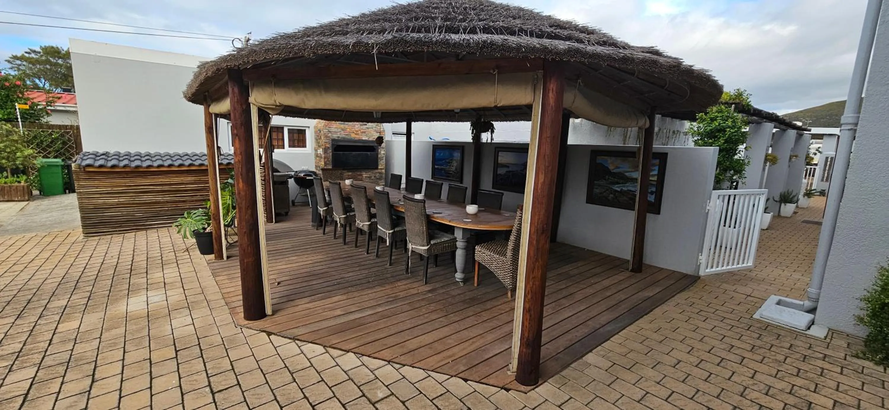 Property building in Villa Venusta Luxury Guesthouse - Solar Power