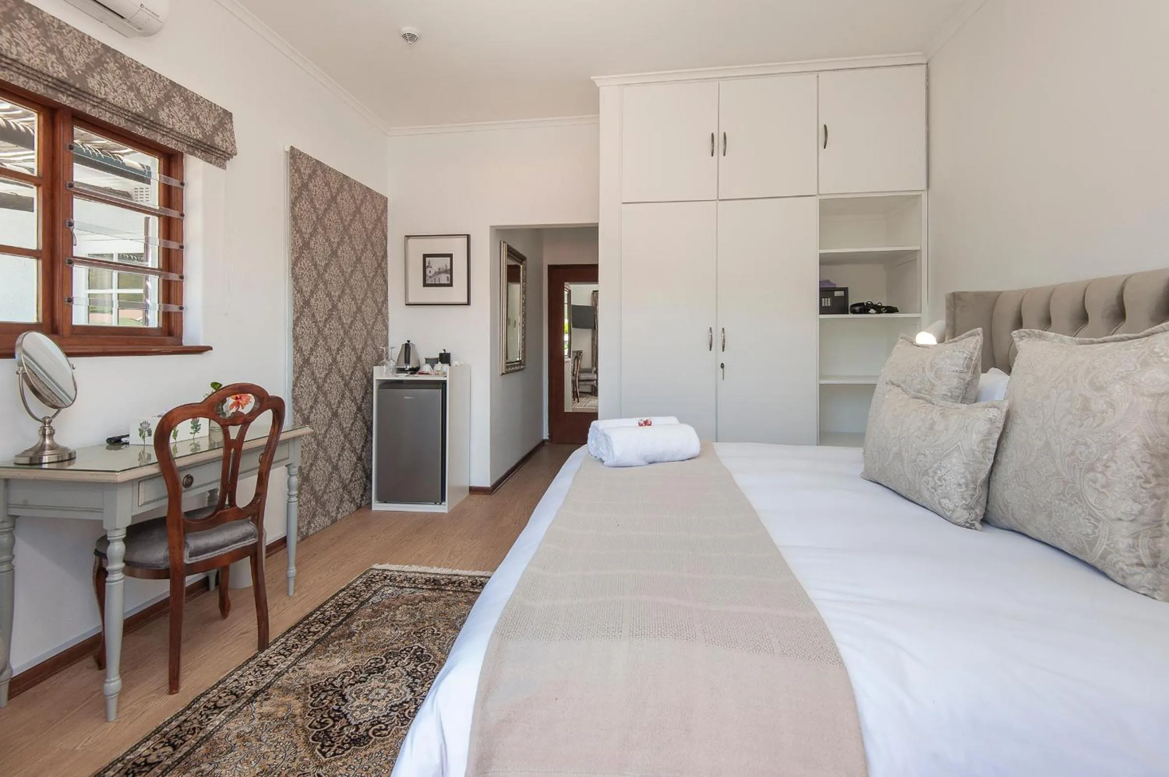 Bed in Villa Venusta Luxury Guesthouse - Solar Power