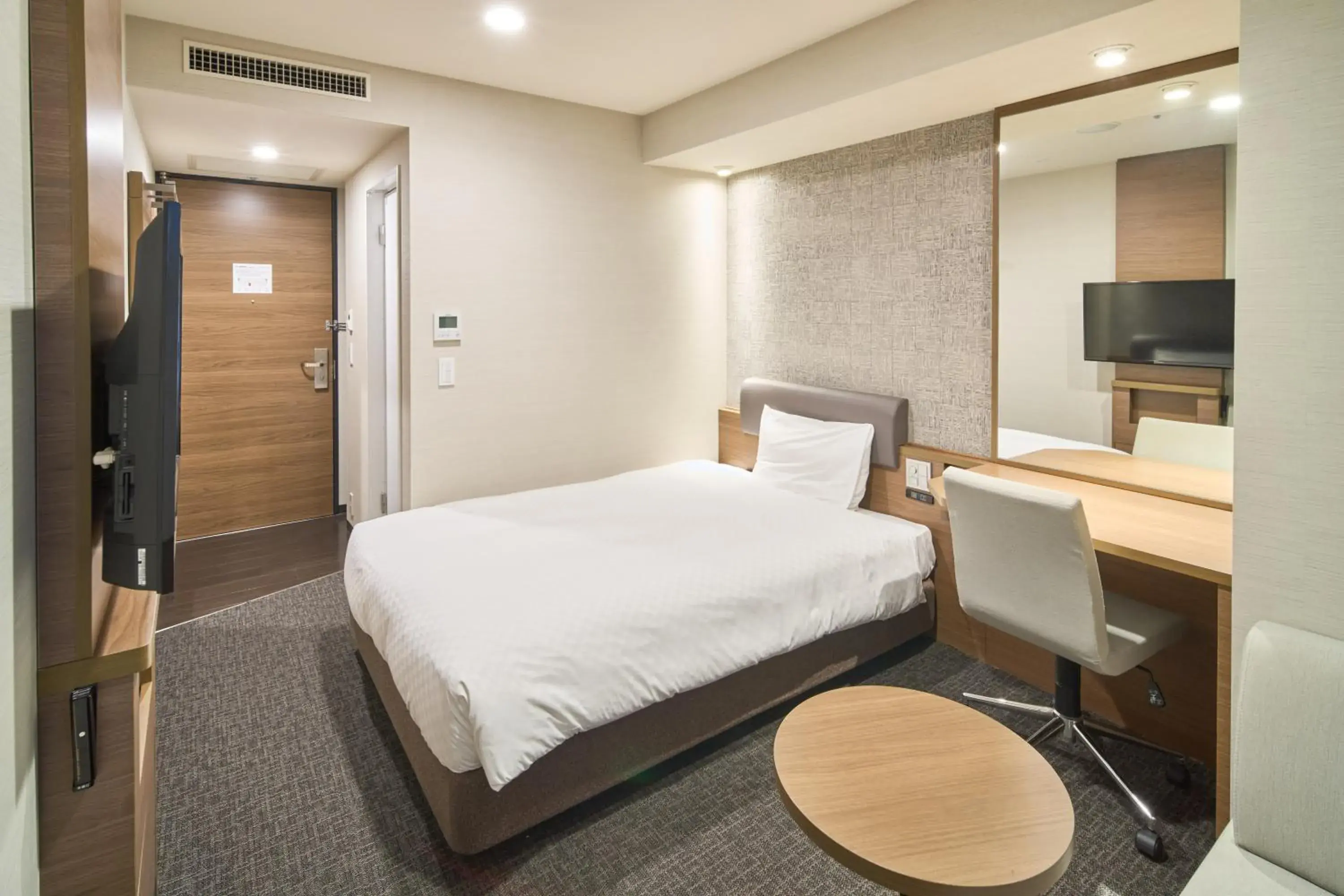 Photo of the whole room, Bed in Via Inn Abeno Tennoji Photo of the whole room, Bed in Via Inn Abeno Tennoji