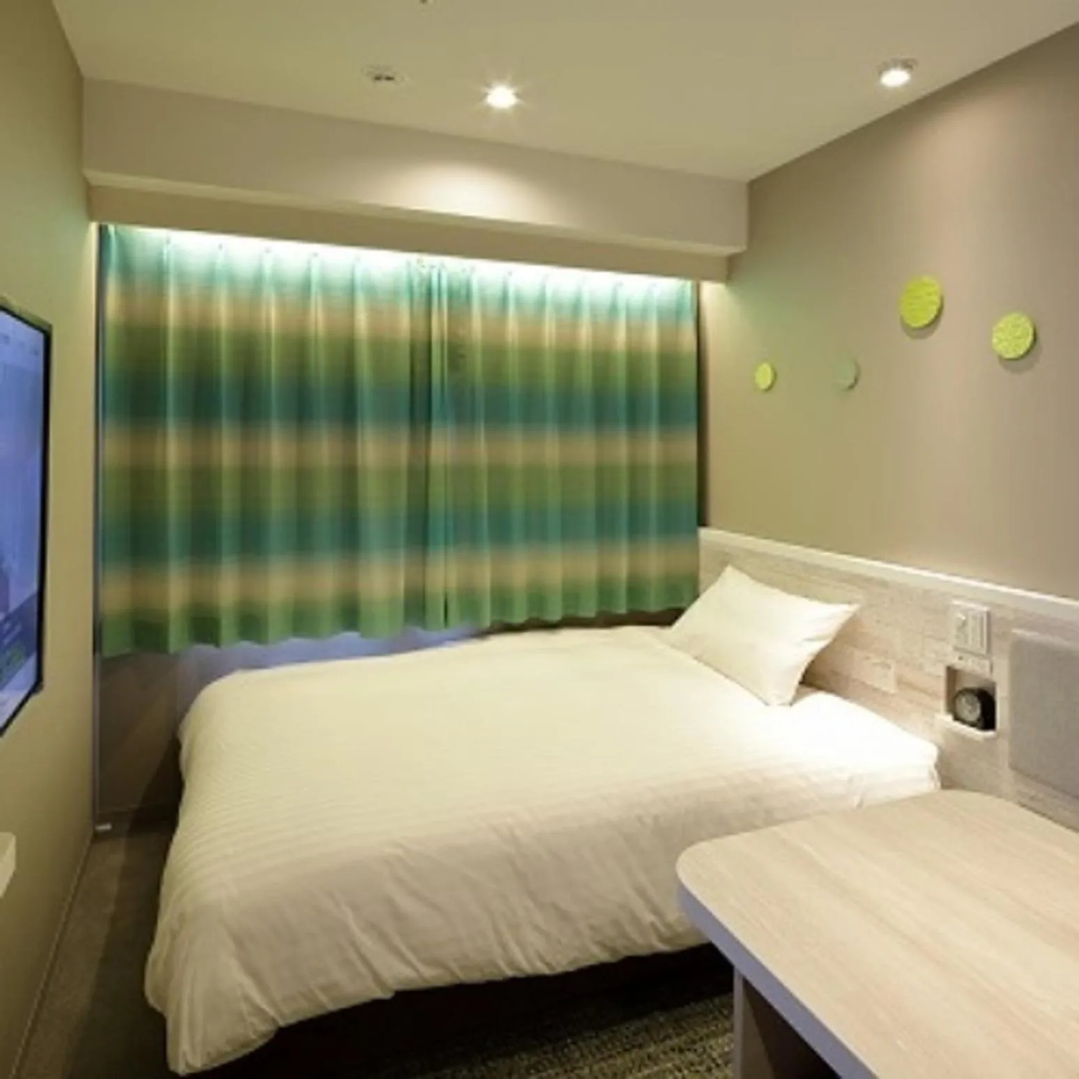 Bed in Via Inn Shin Osaka Shomenguchi