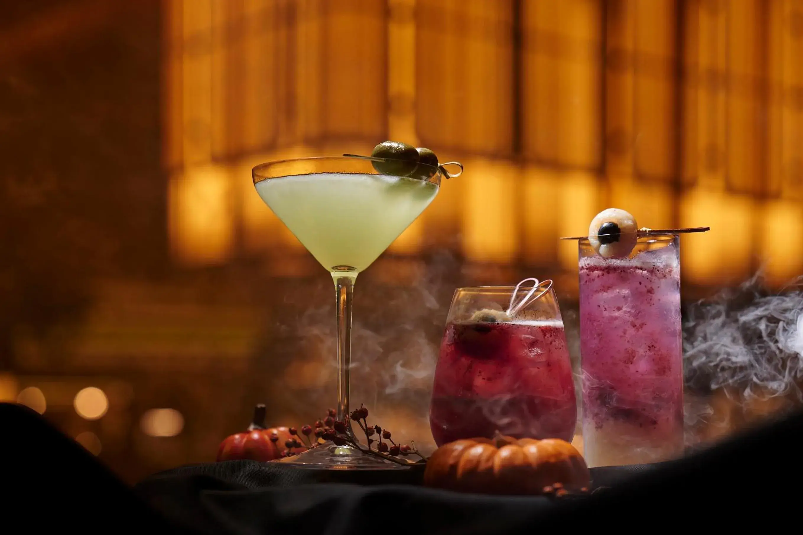 Lounge or bar in The Fullerton Ocean Park Hotel Hong Kong Lounge or bar in The Fullerton Ocean Park Hotel Hong Kong