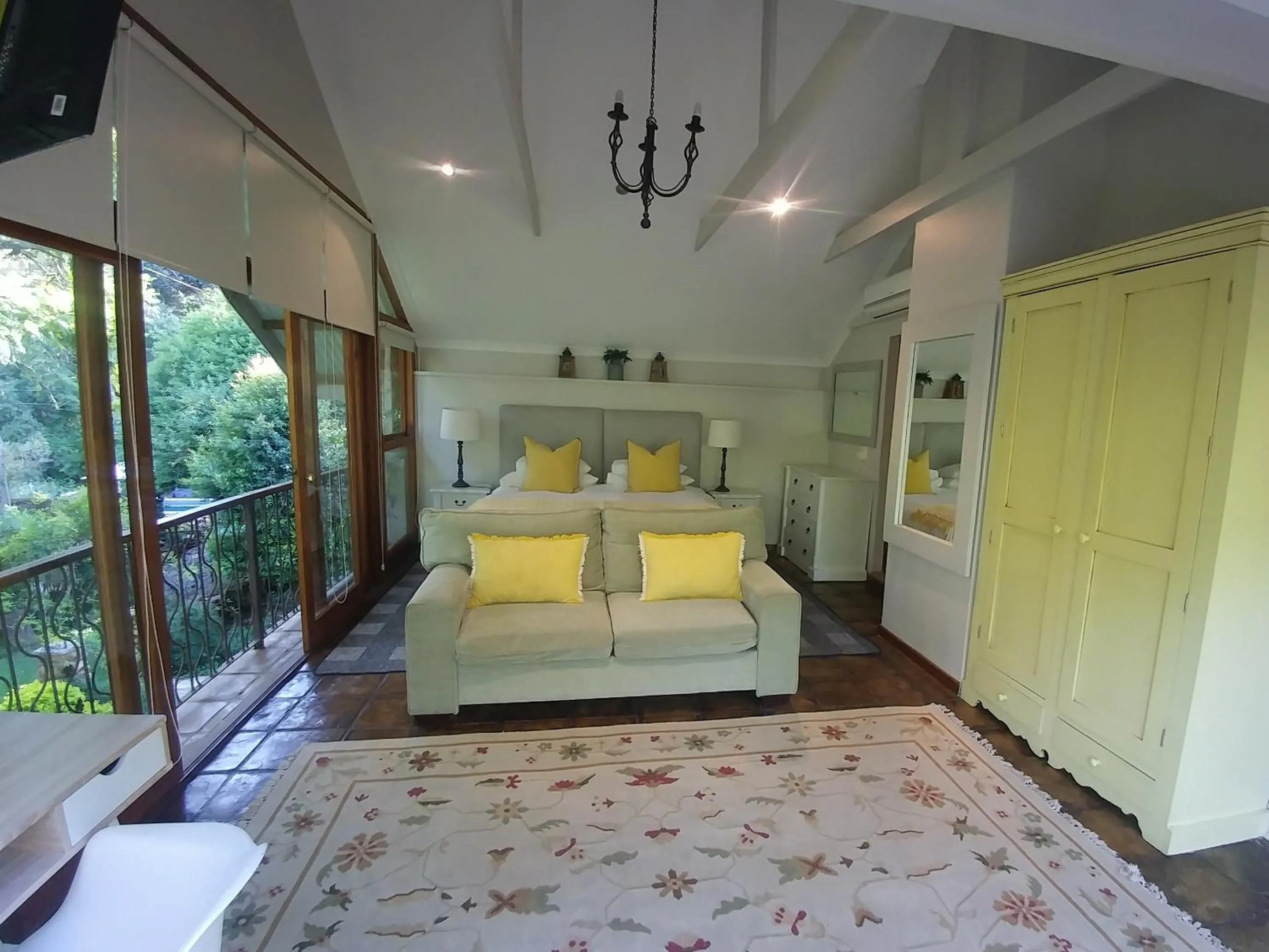 Photo of the whole room, Bed in Aan De Vliet Guest House