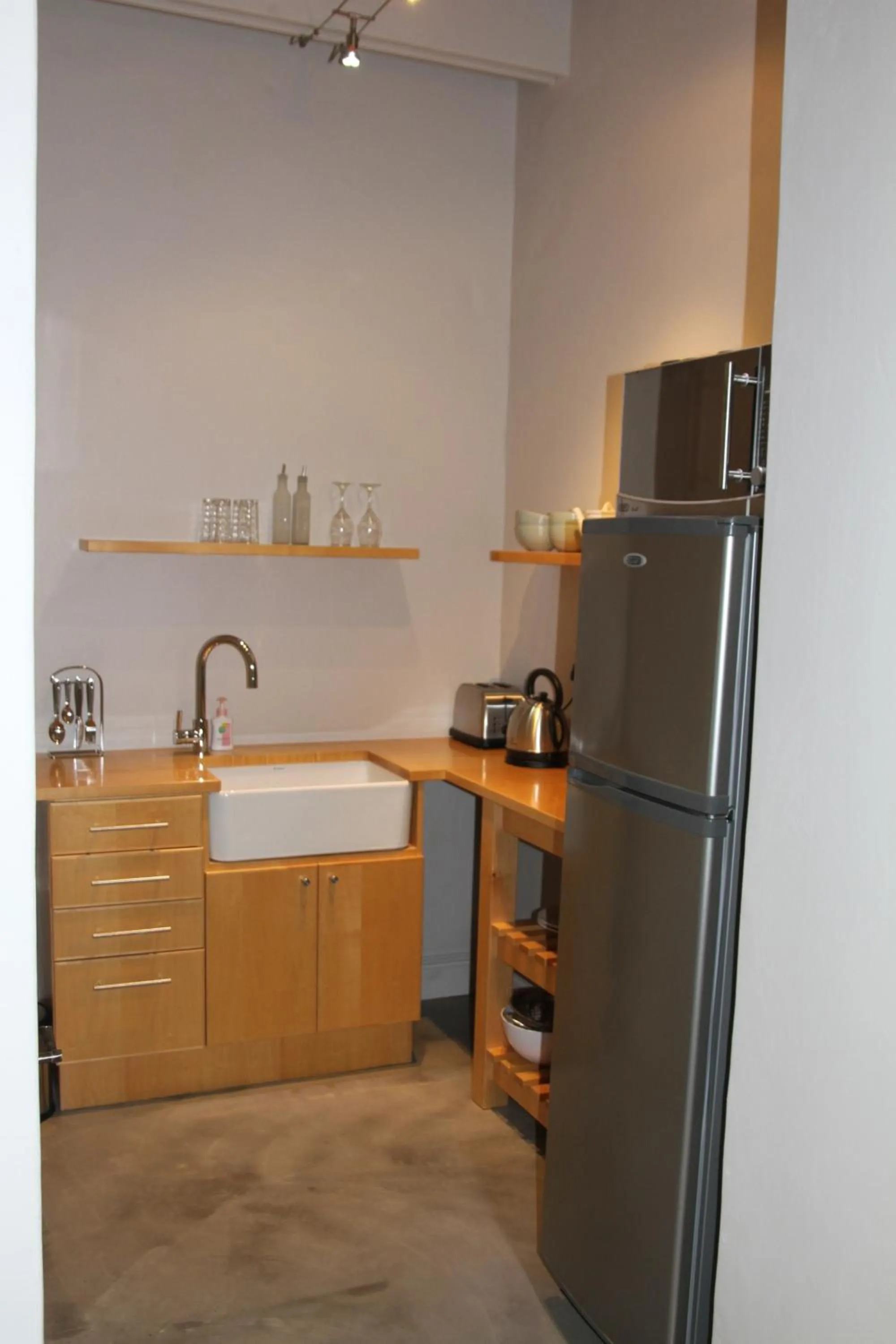 Kitchen or kitchenette in Aan De Vliet Guest House