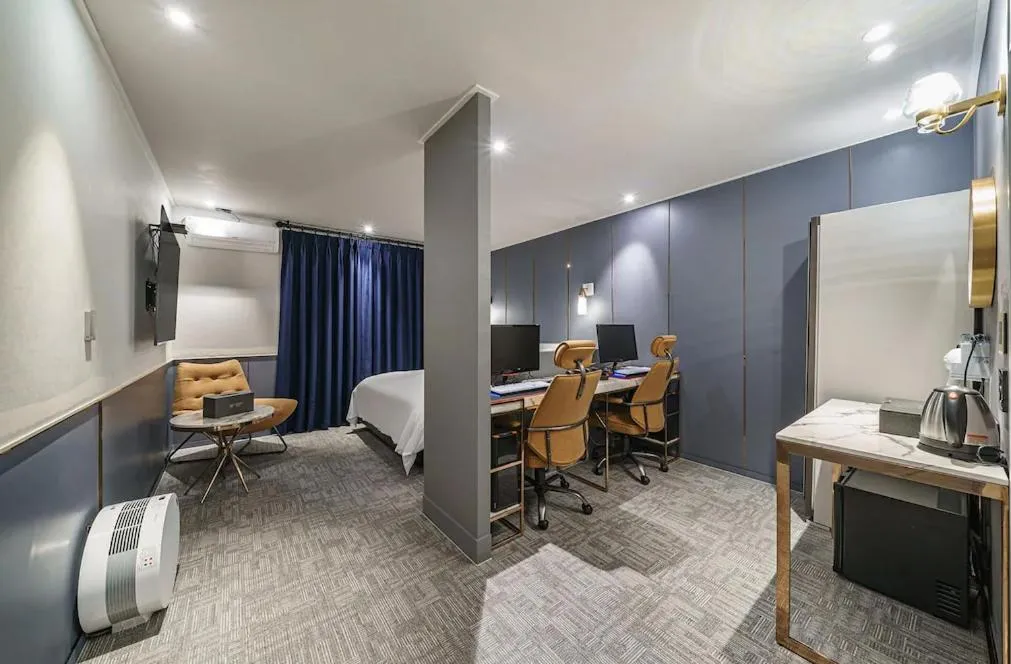 Brown-Dot Hotel Geomdan