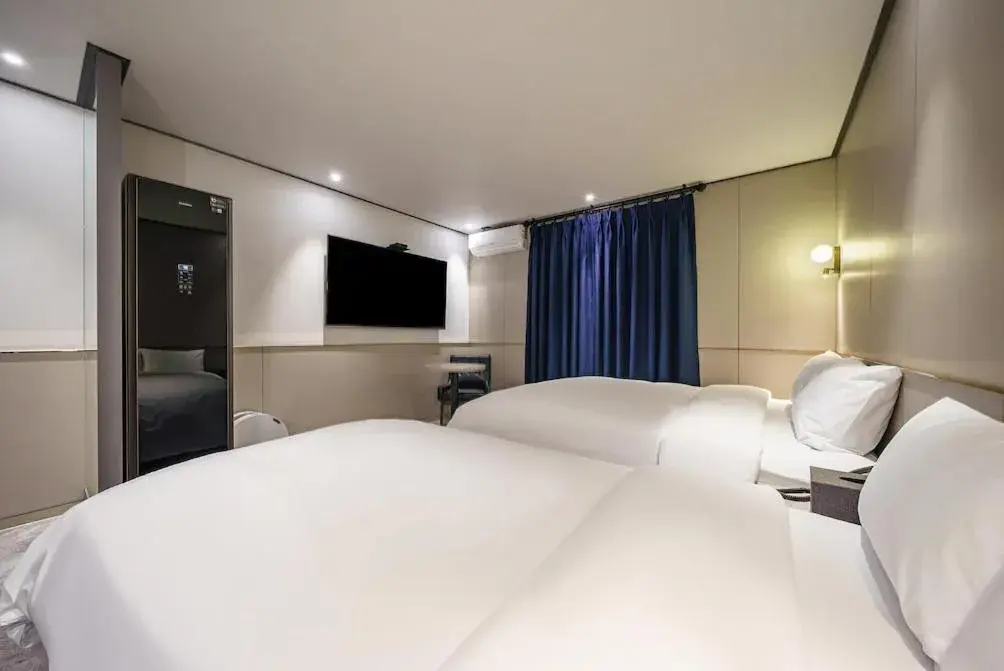 Bed in Brown-Dot Hotel Geomdan Bed in Brown-Dot Hotel Geomdan