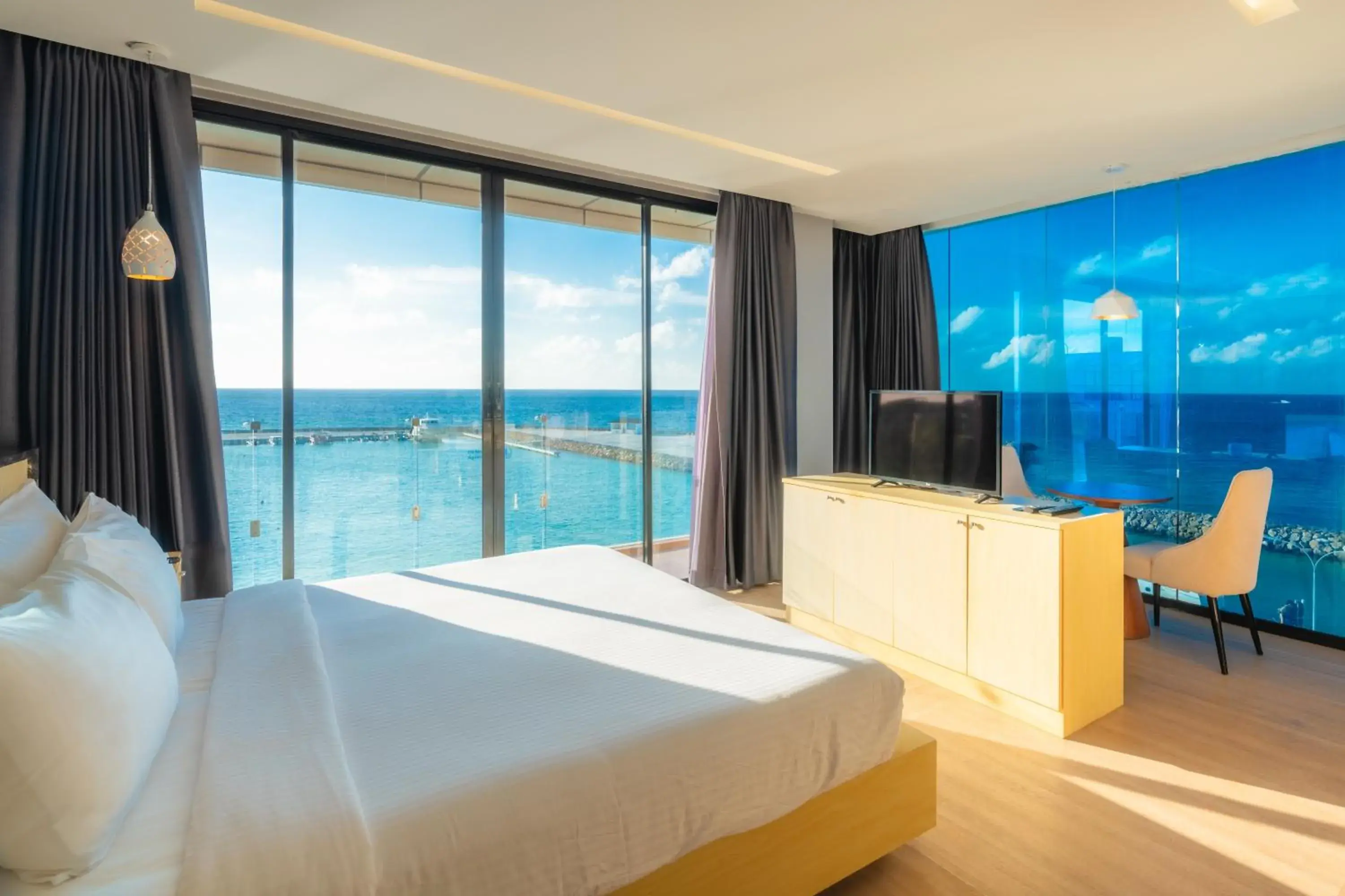 Sunrise Deluxe Ocean View in Swarn by Hawks Hotels Kamadhoo Baa Atoll Sunrise Deluxe Ocean View in Swarn by Hawks Hotels Kamadhoo Baa Atoll