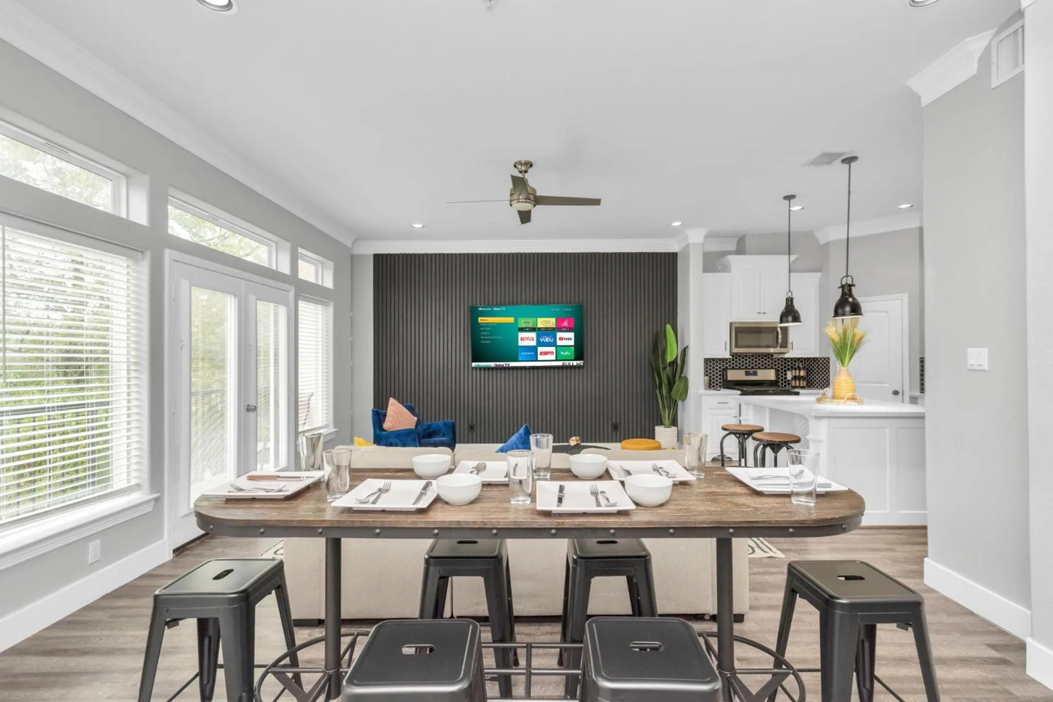 Four-Bedroom House in La Casa Blanca-Rooftop Skyline with Gameroom