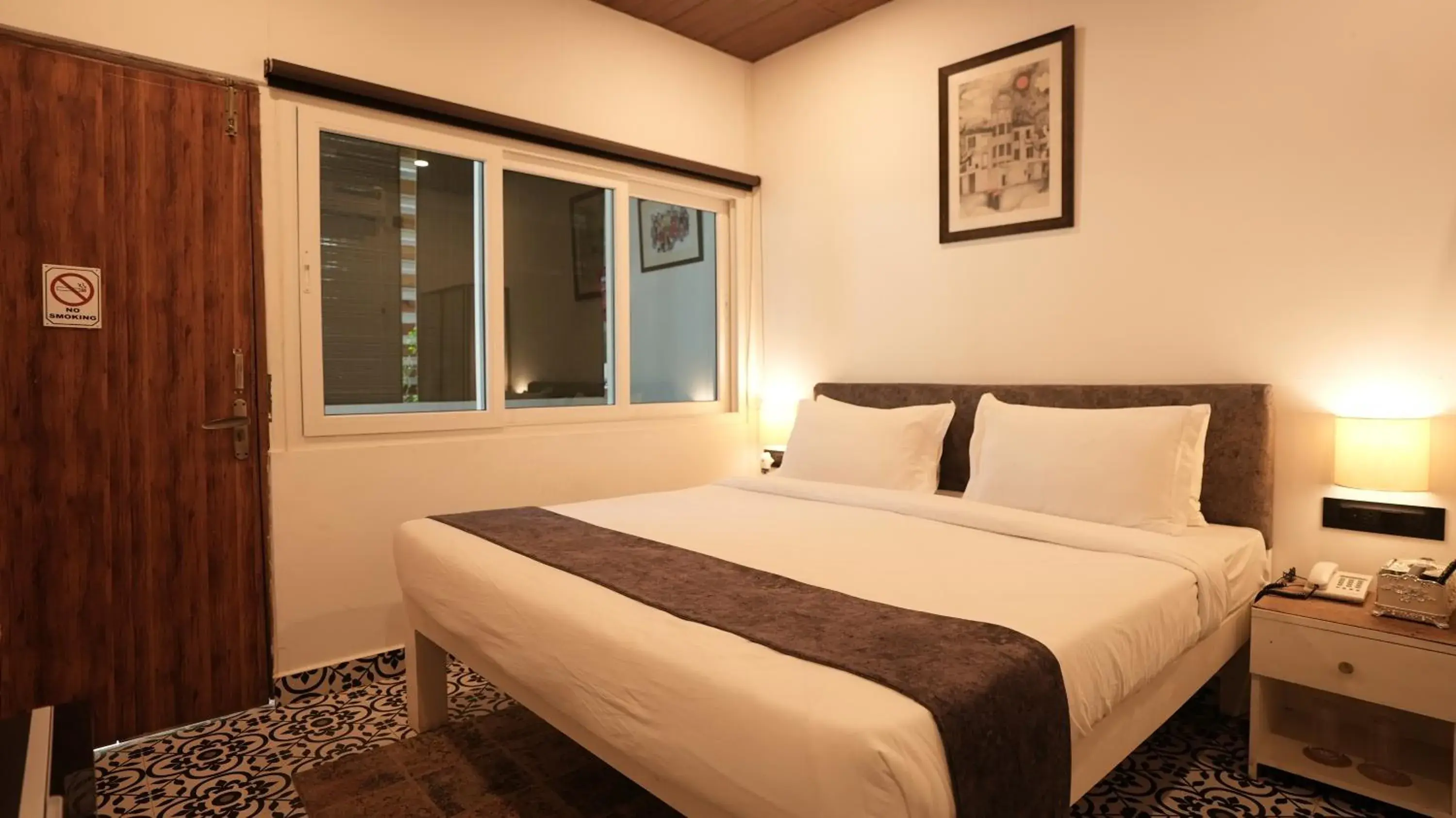 Deluxe Room with Pool View in Whiteflower Cottages Vagator Deluxe Room with Pool View in Whiteflower Cottages Vagator