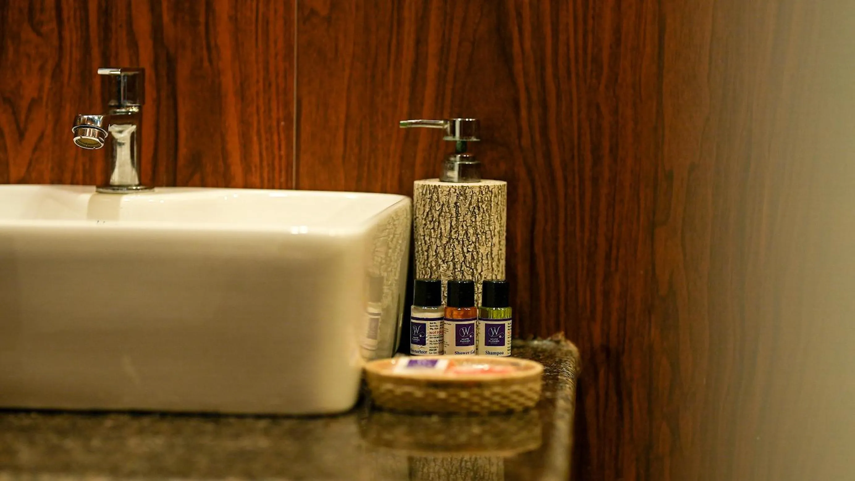 Bathroom in Whiteflower Cottages Vagator