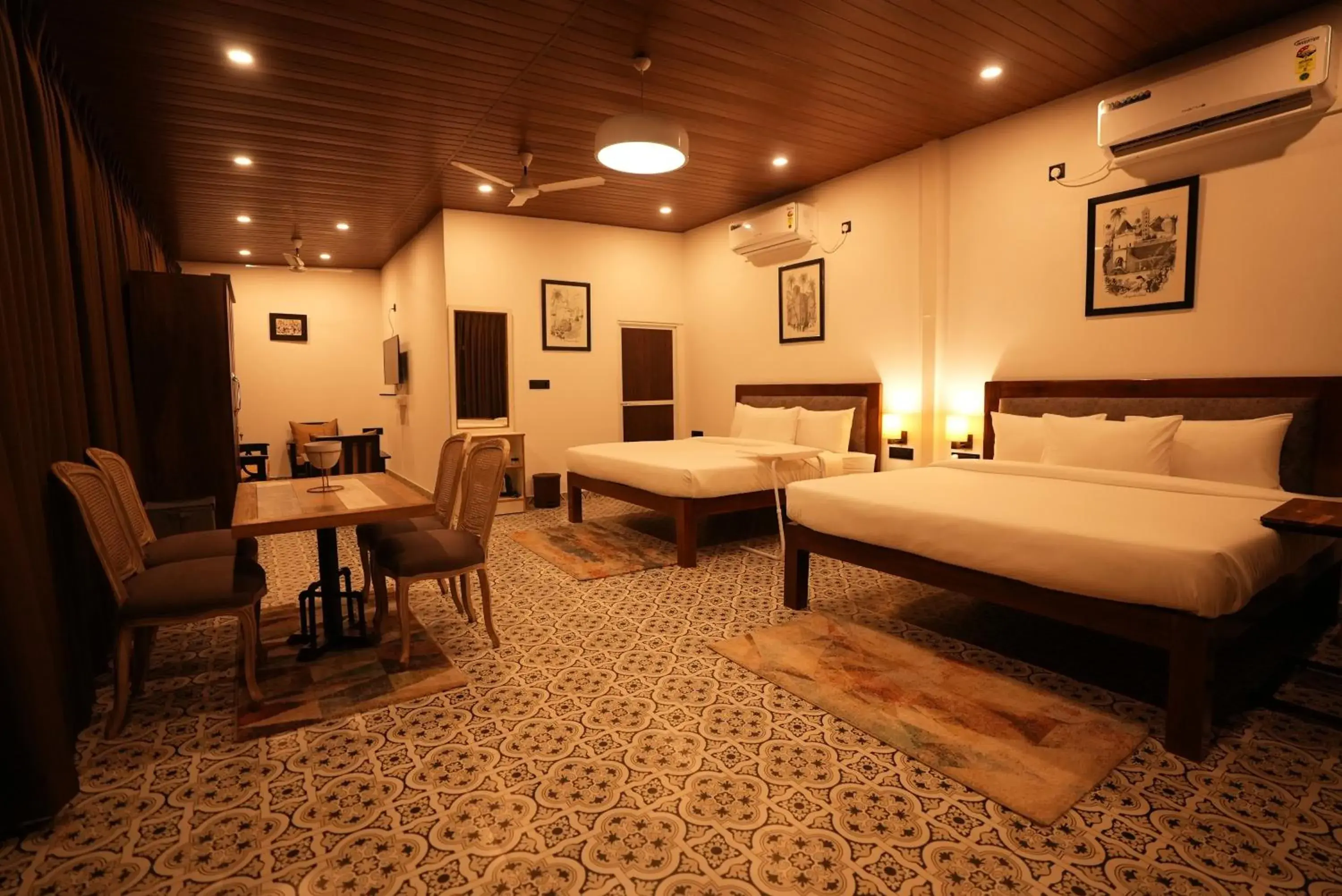 Family Suite (4 Adults) in Whiteflower Cottages Vagator Family Suite (4 Adults) in Whiteflower Cottages Vagator