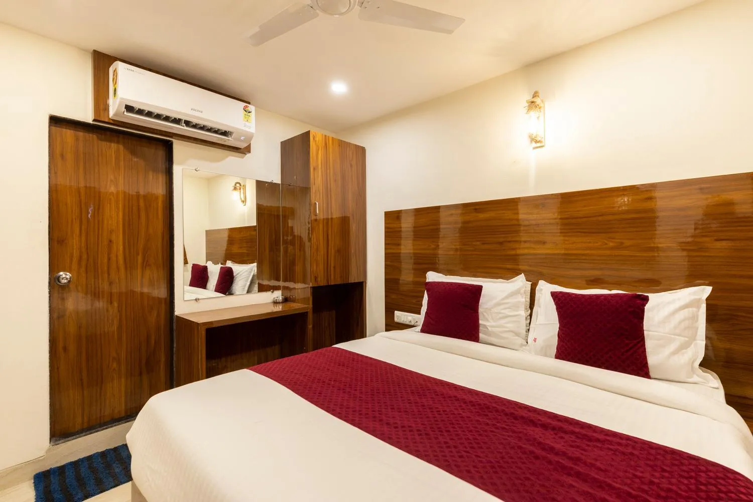 Bed in Hotel Royal Park