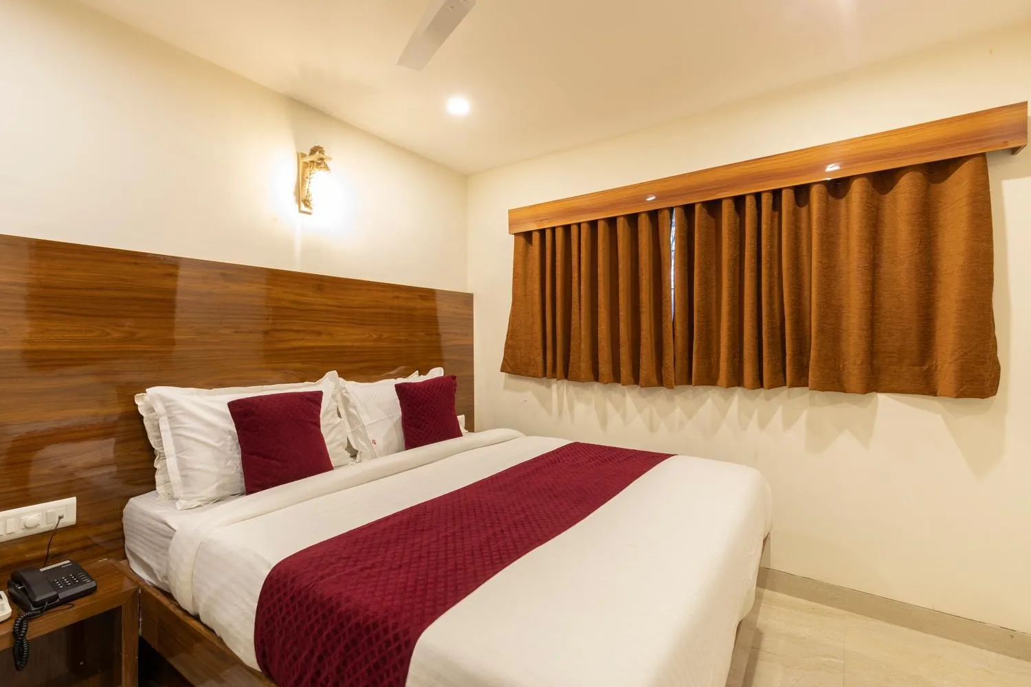 Bed in Hotel Royal Park