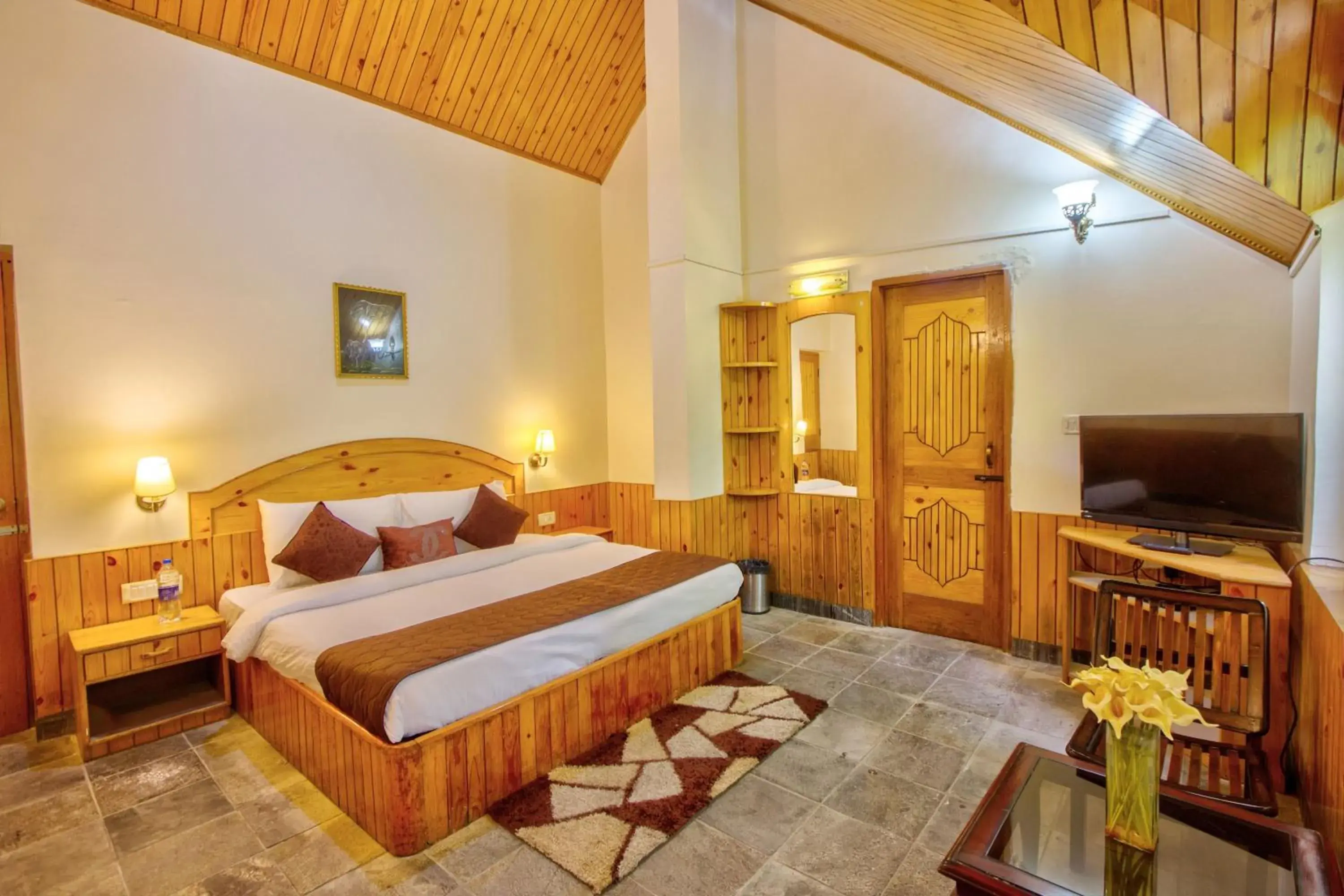 Bed in PARADISE-The Whitehouse Cafe Bed in PARADISE-The Whitehouse Cafe