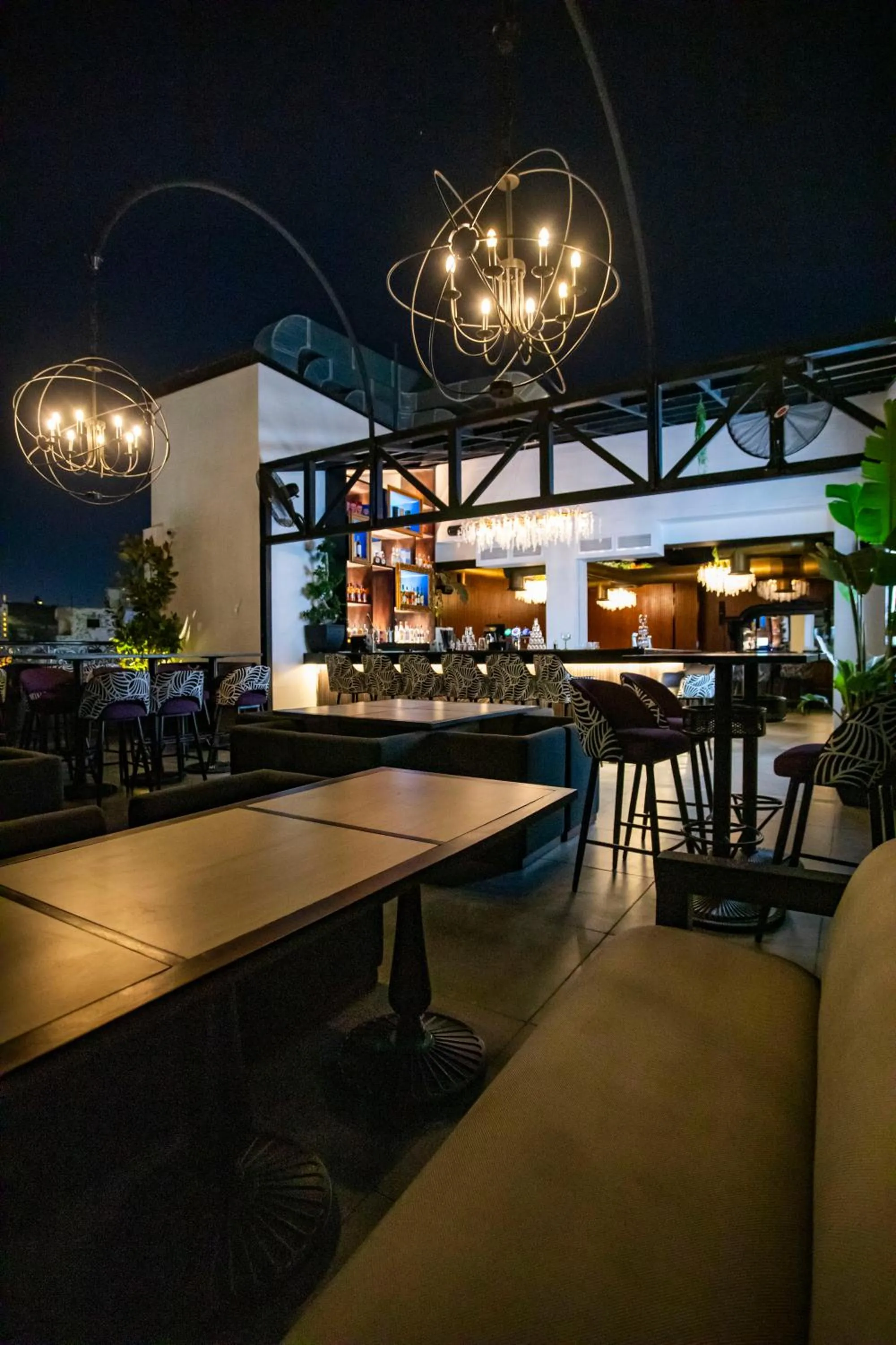 Restaurant/places to eat in Hotel Philosophy