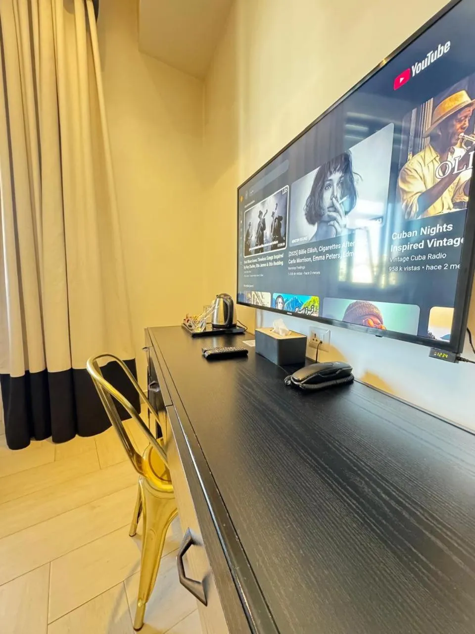 TV and multimedia in Hotel Philosophy