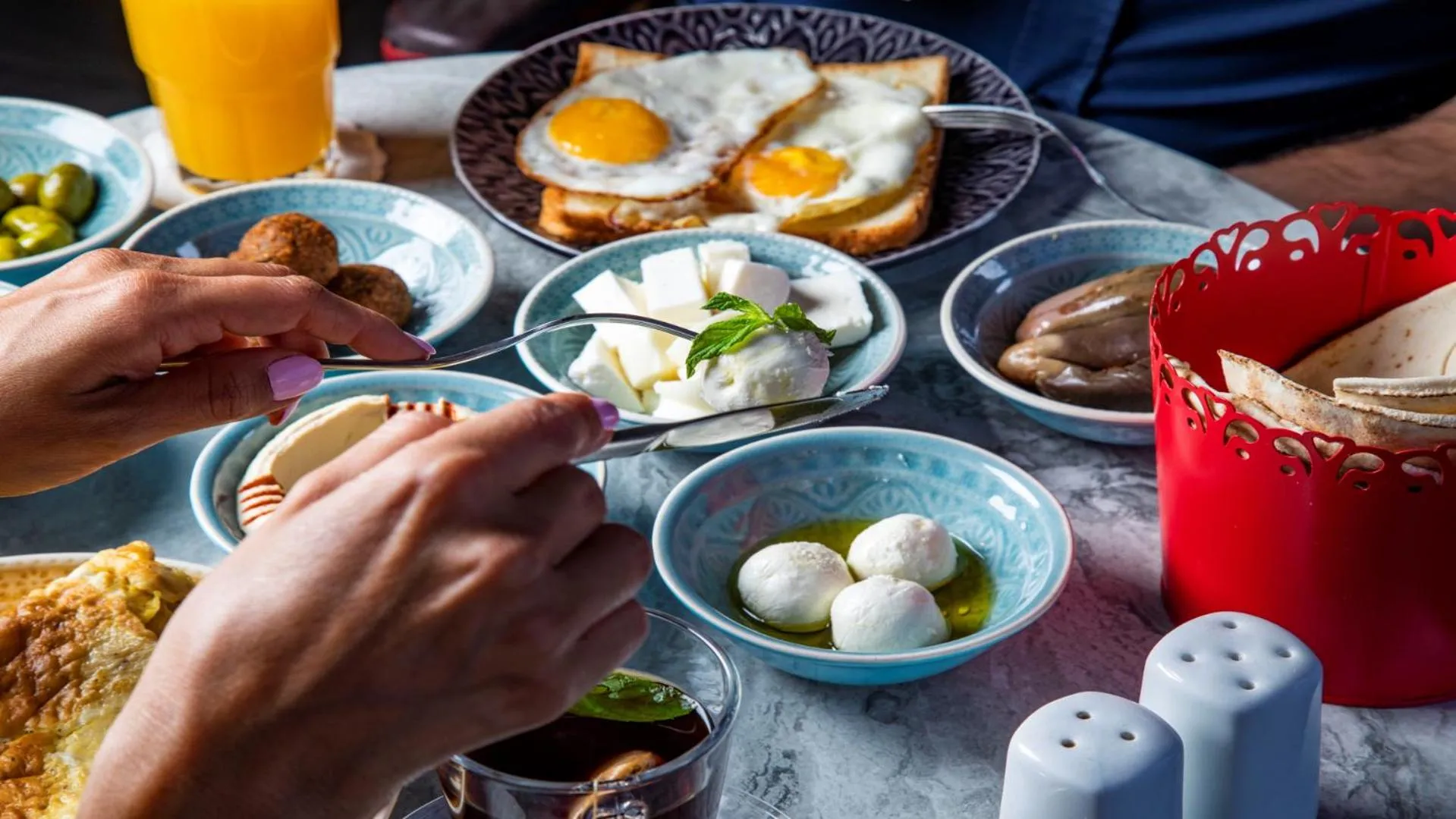 Breakfast in Hotel Philosophy