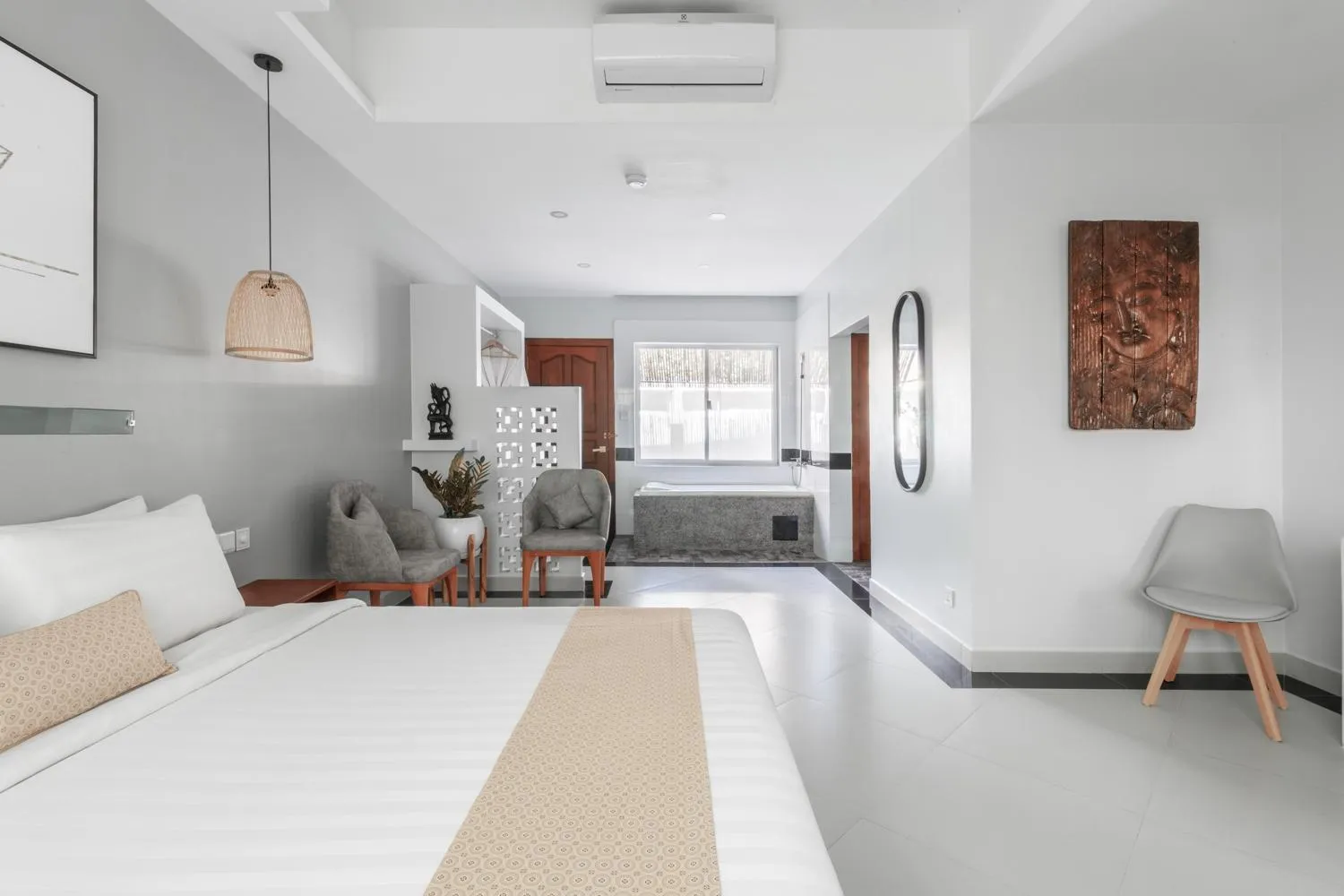 Bath, Bed in La Bastide de Caro