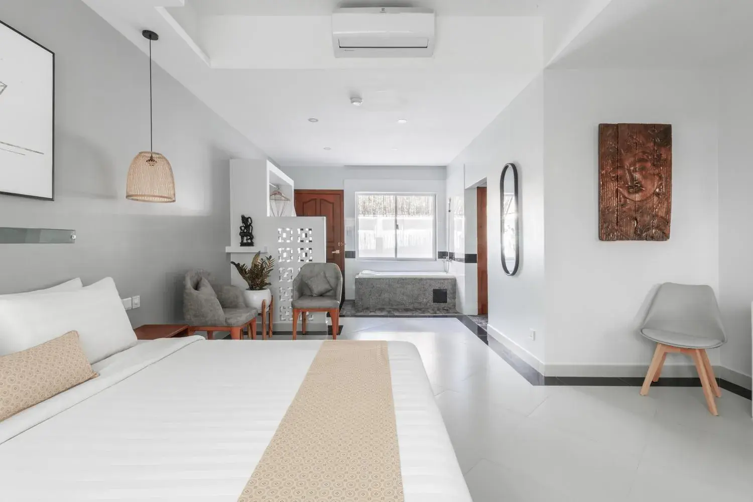 Bath, Bed in La Bastide de Caro Bath, Bed in La Bastide de Caro