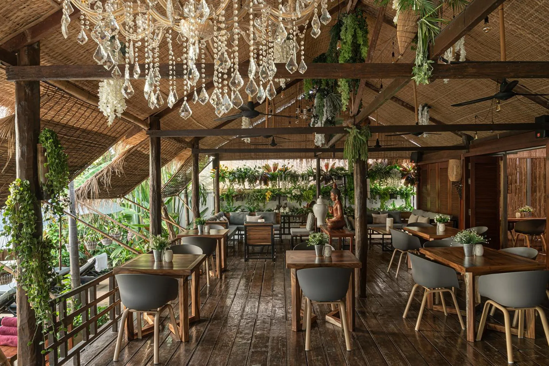 Restaurant/places to eat in La Bastide de Caro