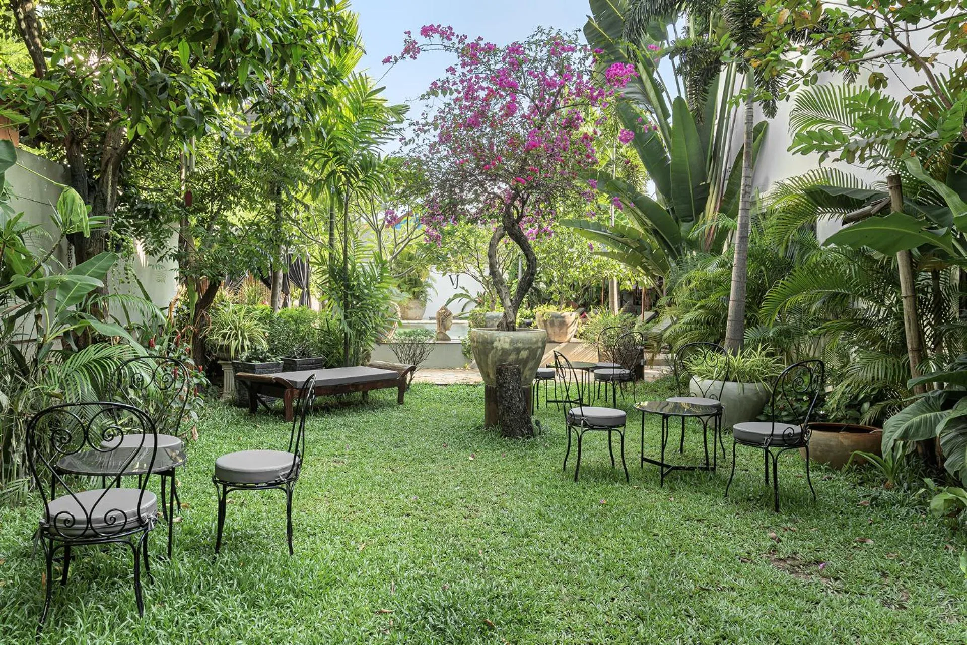 Garden in La Bastide de Caro