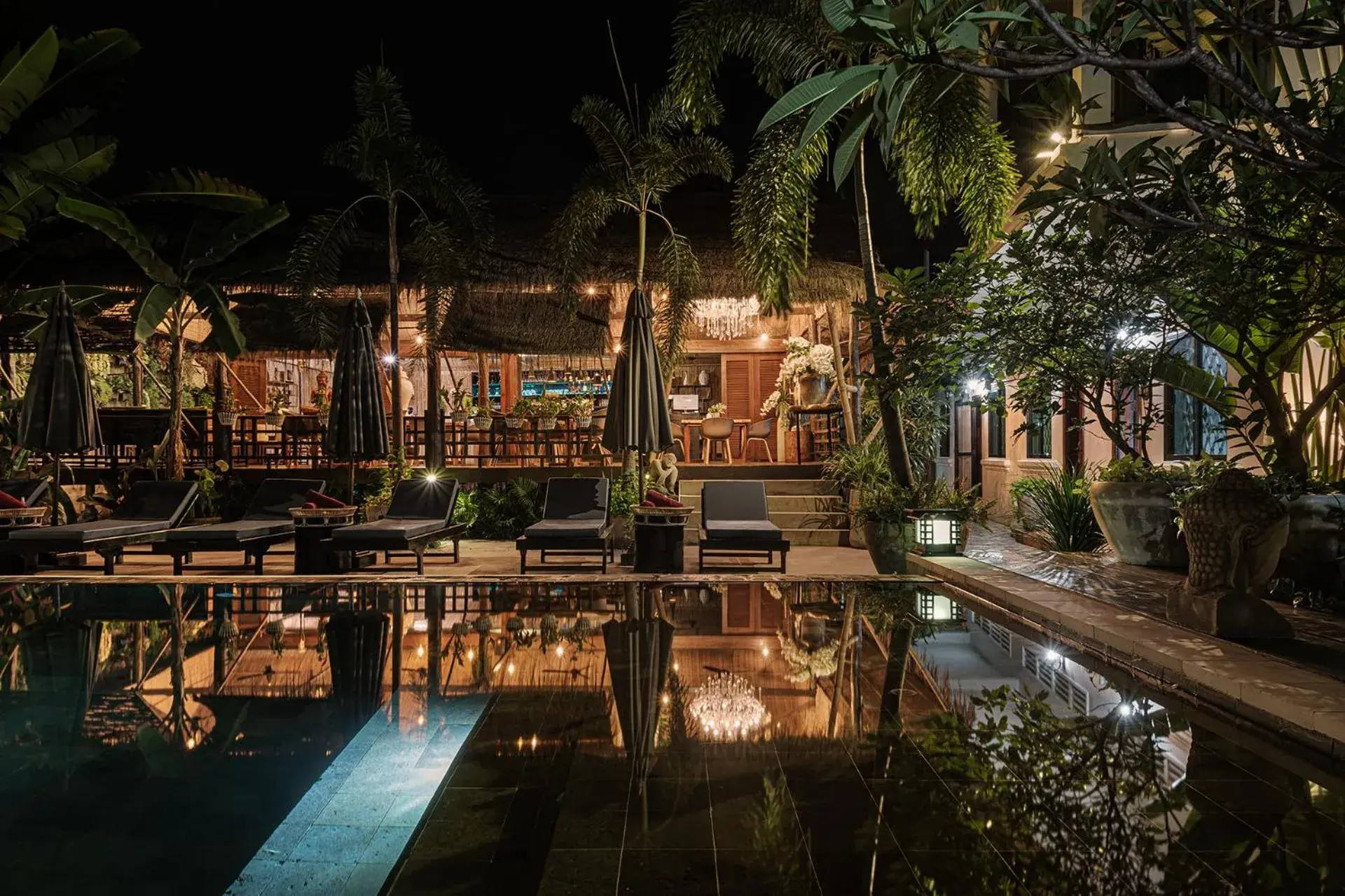 Restaurant/places to eat in La Bastide de Caro Restaurant/places to eat in La Bastide de Caro