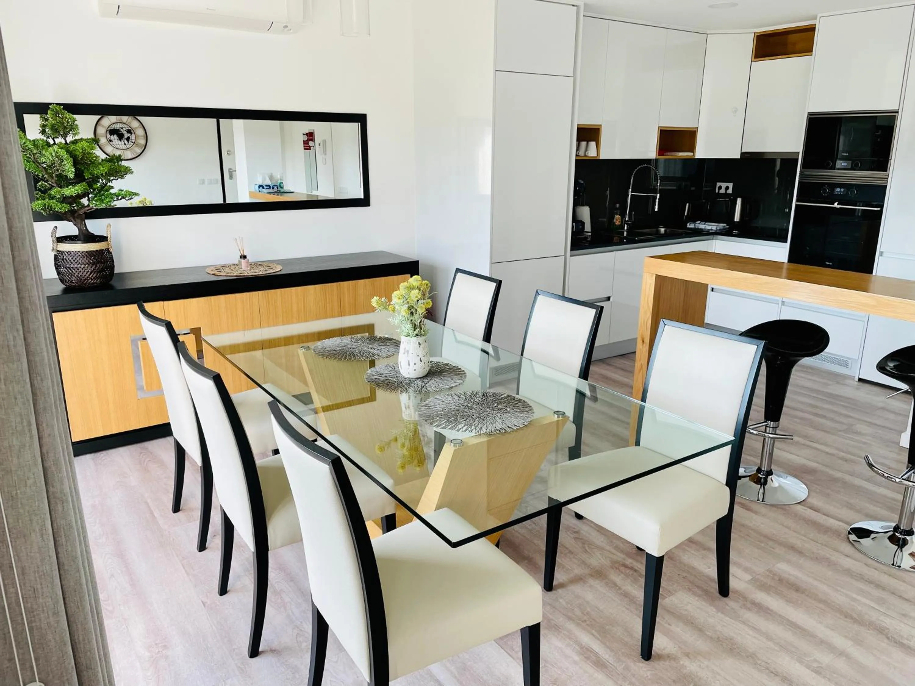Top View Apt at Historical Center