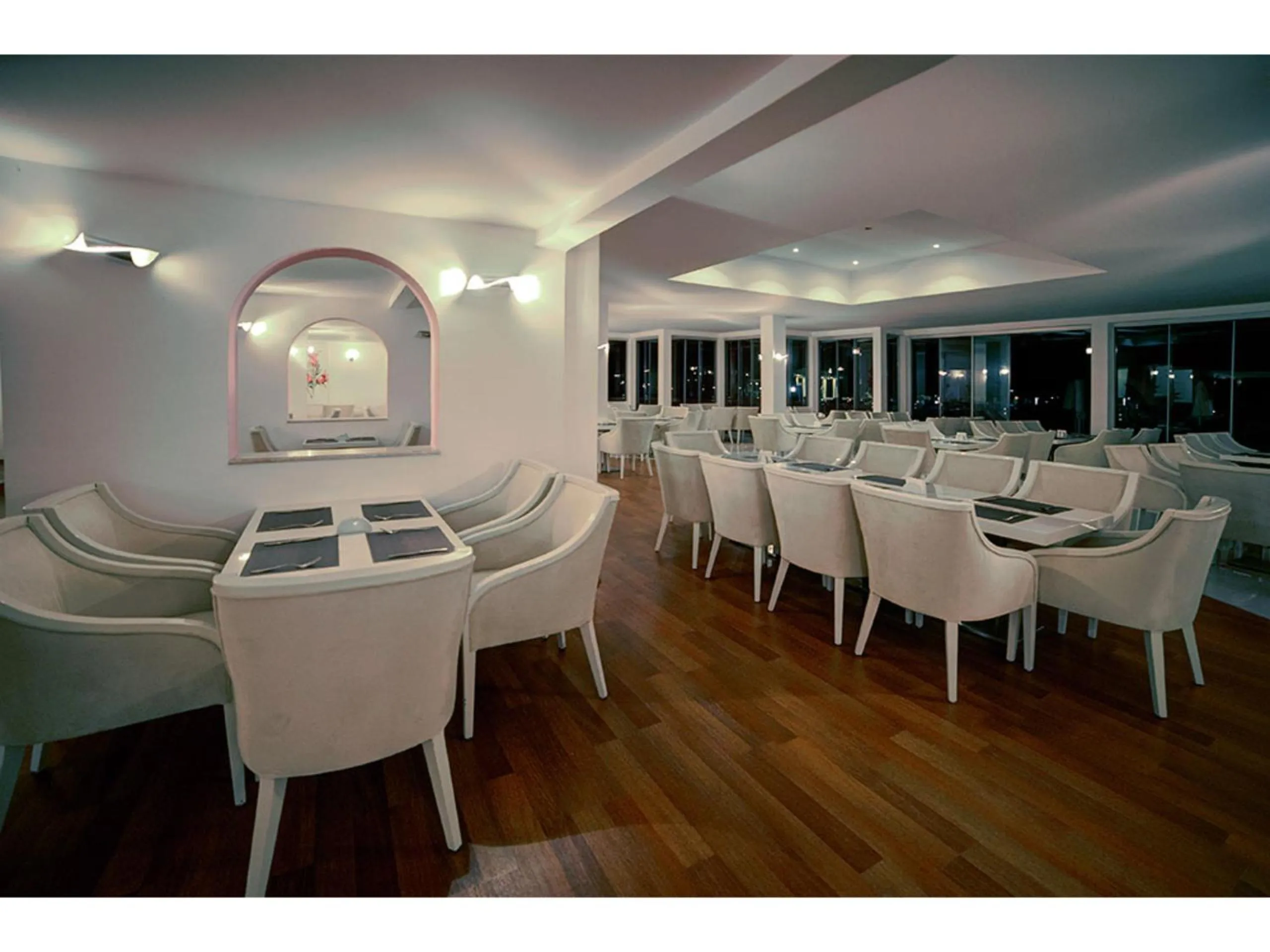 Restaurant/places to eat in Jasmine Court Hotel & Casino