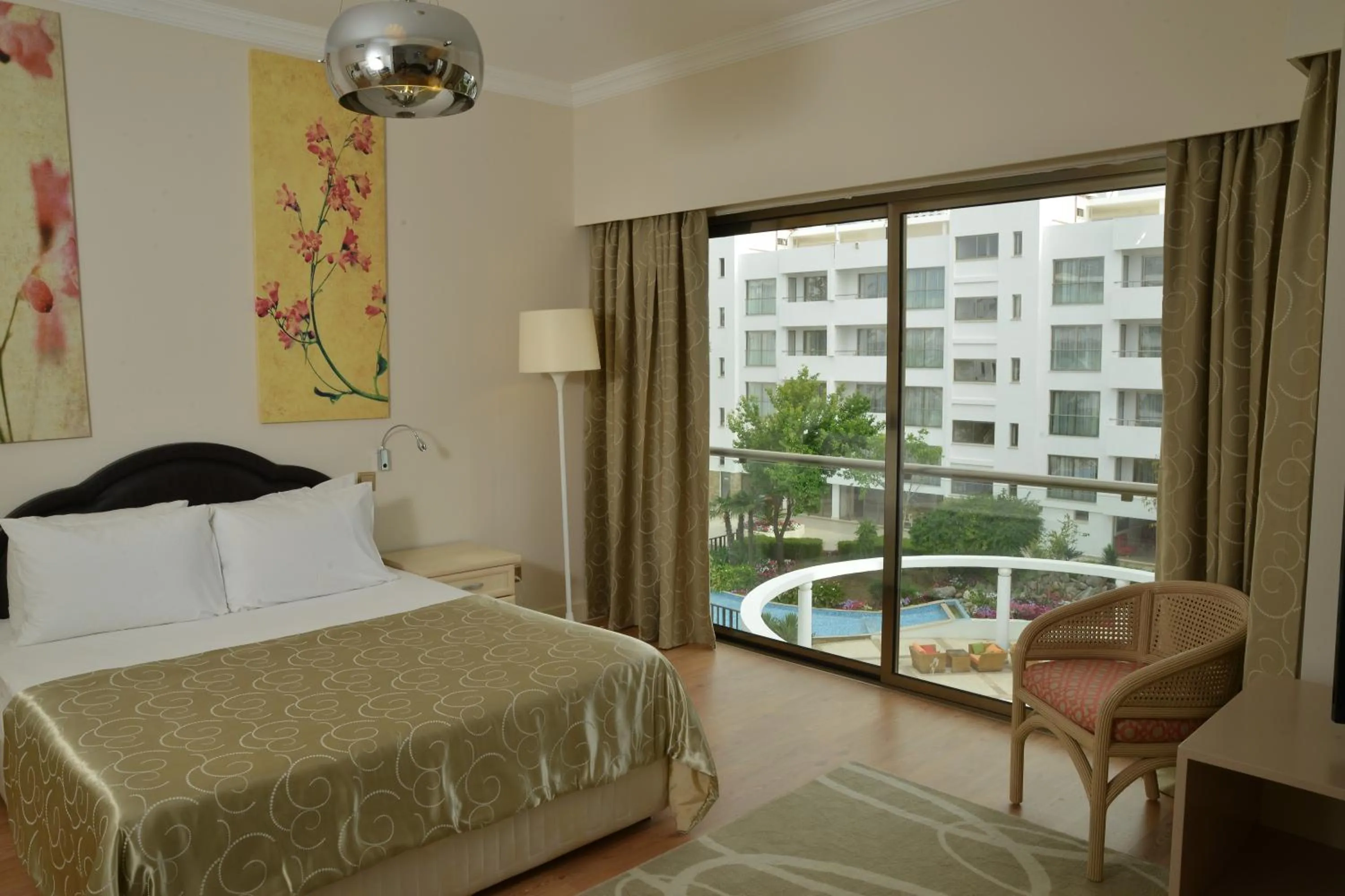 Restaurant/places to eat, Bed in Jasmine Court Hotel & Casino