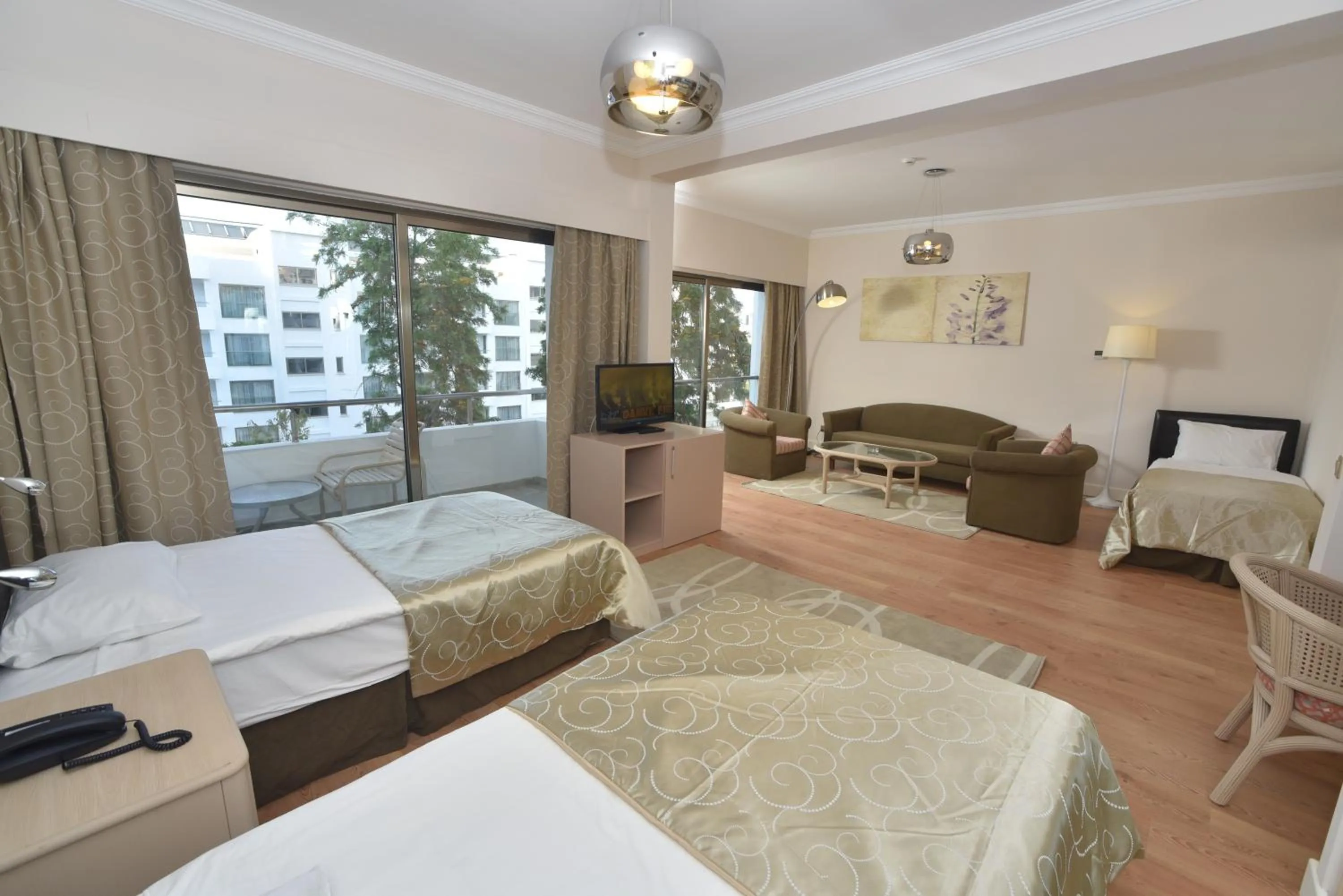 Bed in Jasmine Court Hotel & Casino