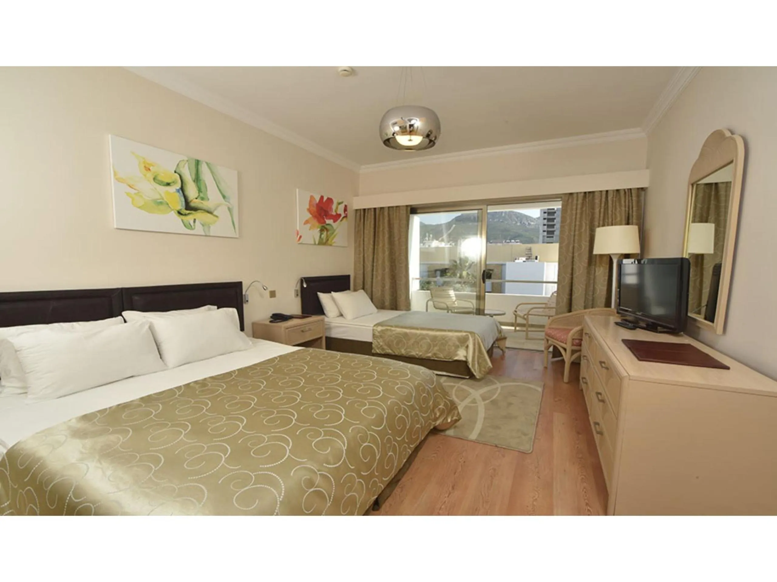 Photo of the whole room, Bed in Jasmine Court Hotel & Casino